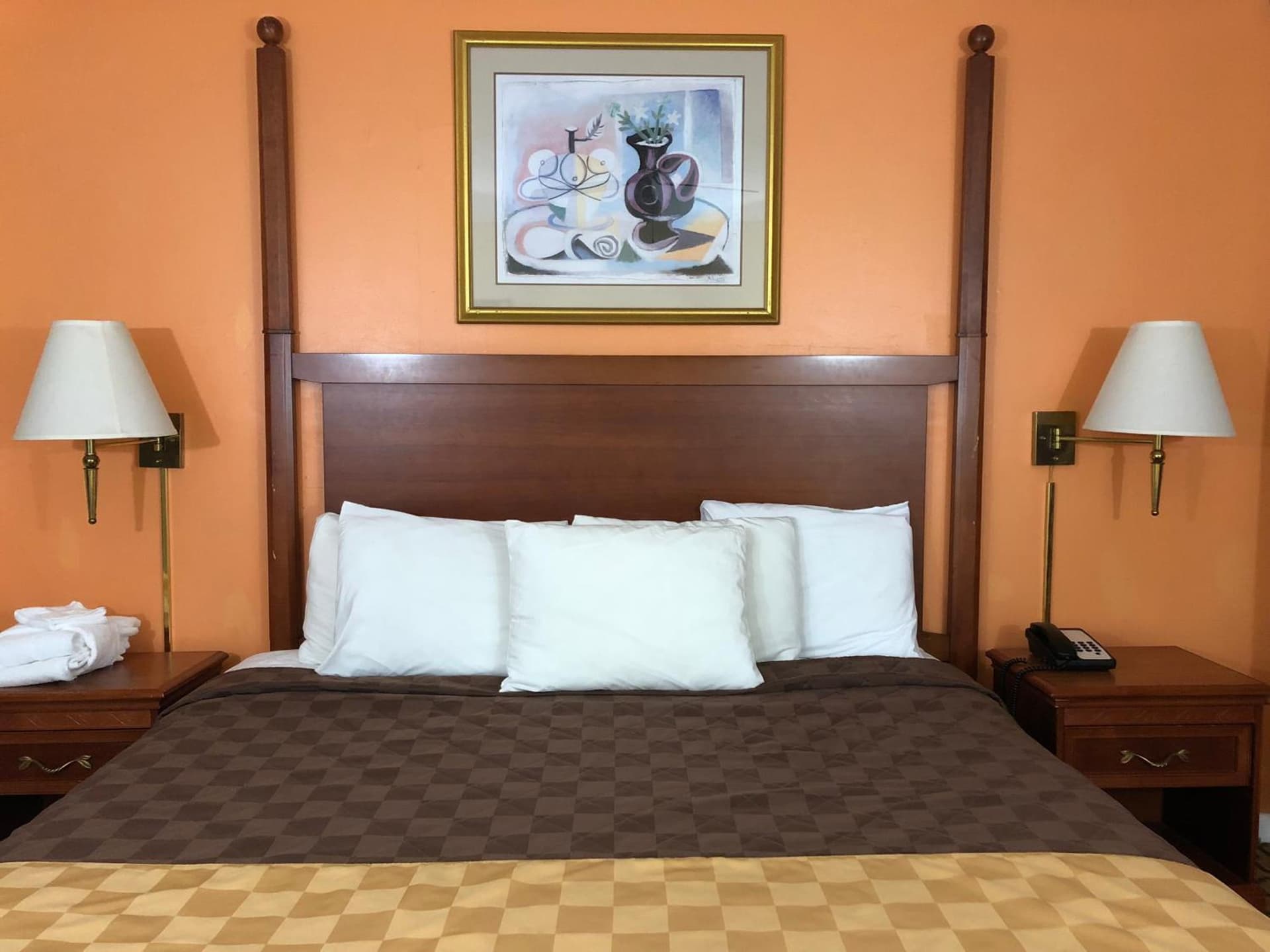 Alpine Inn & Spa interior in South Lake Tahoe, CA — gallery photo 2
