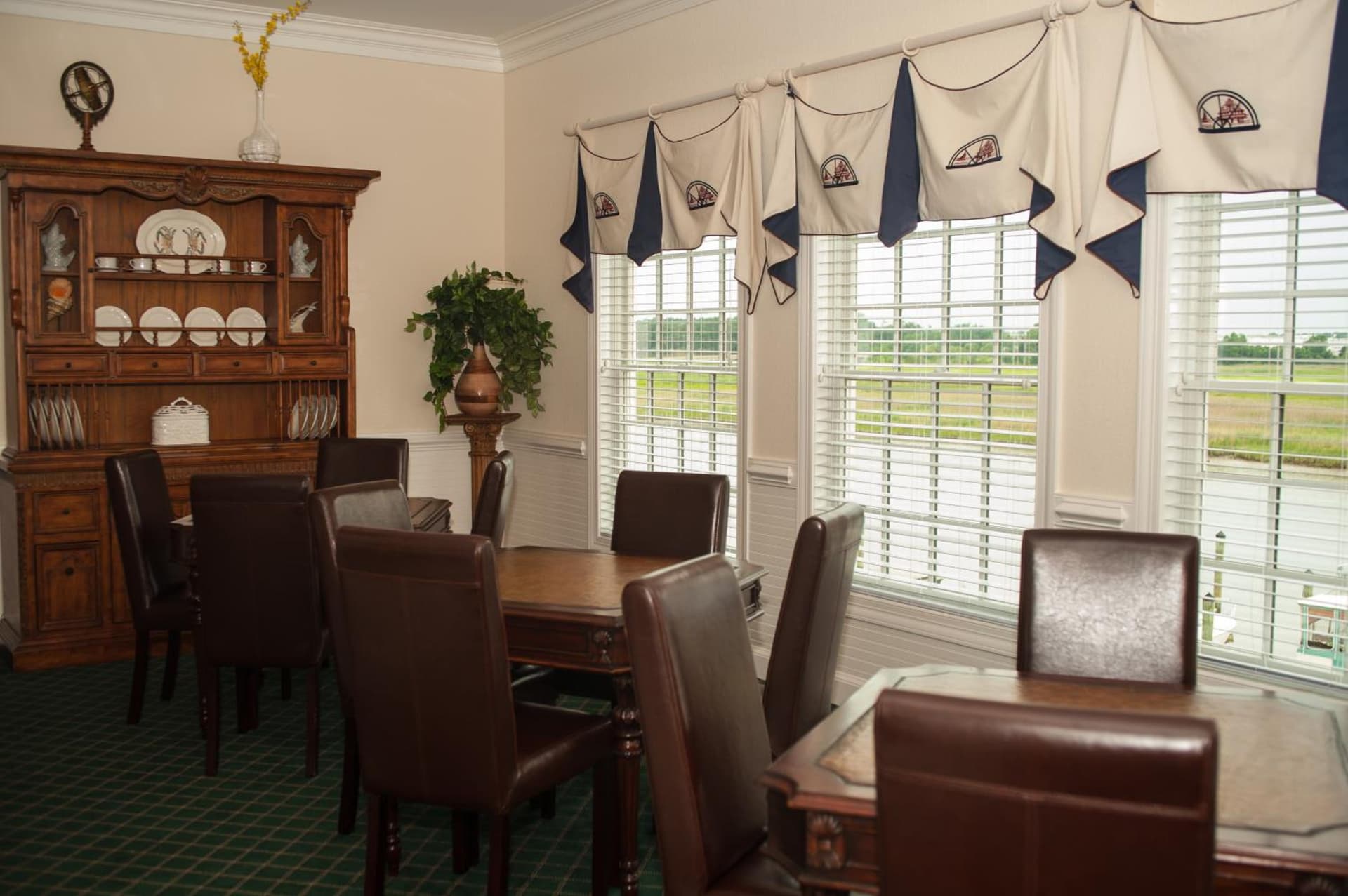 Smithfield Station interior in Smithfield, VA — gallery photo 2