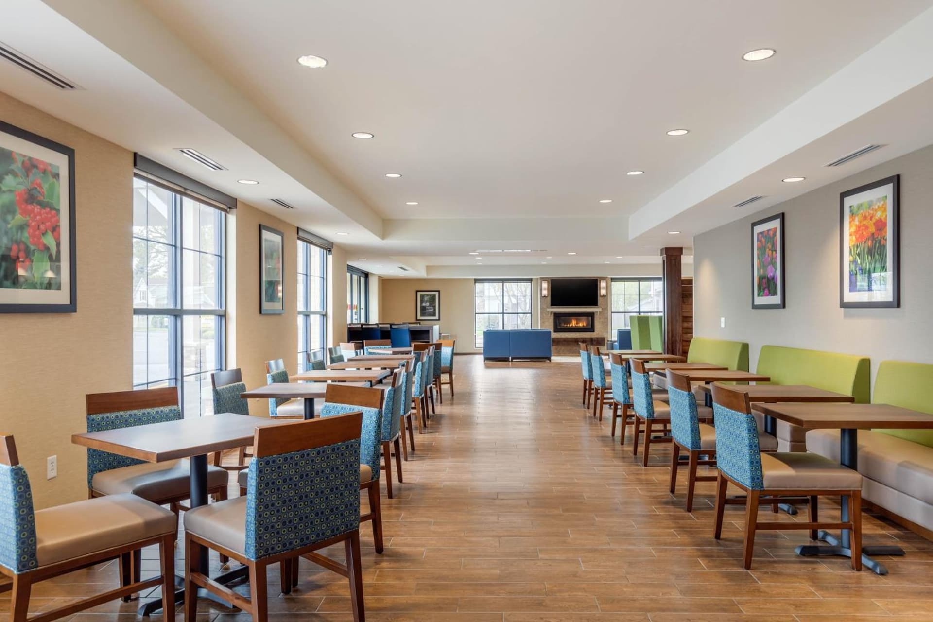 Comfort Inn & Suites Schenectady - Scotia property views in Schenectady, NY — gallery photo 3