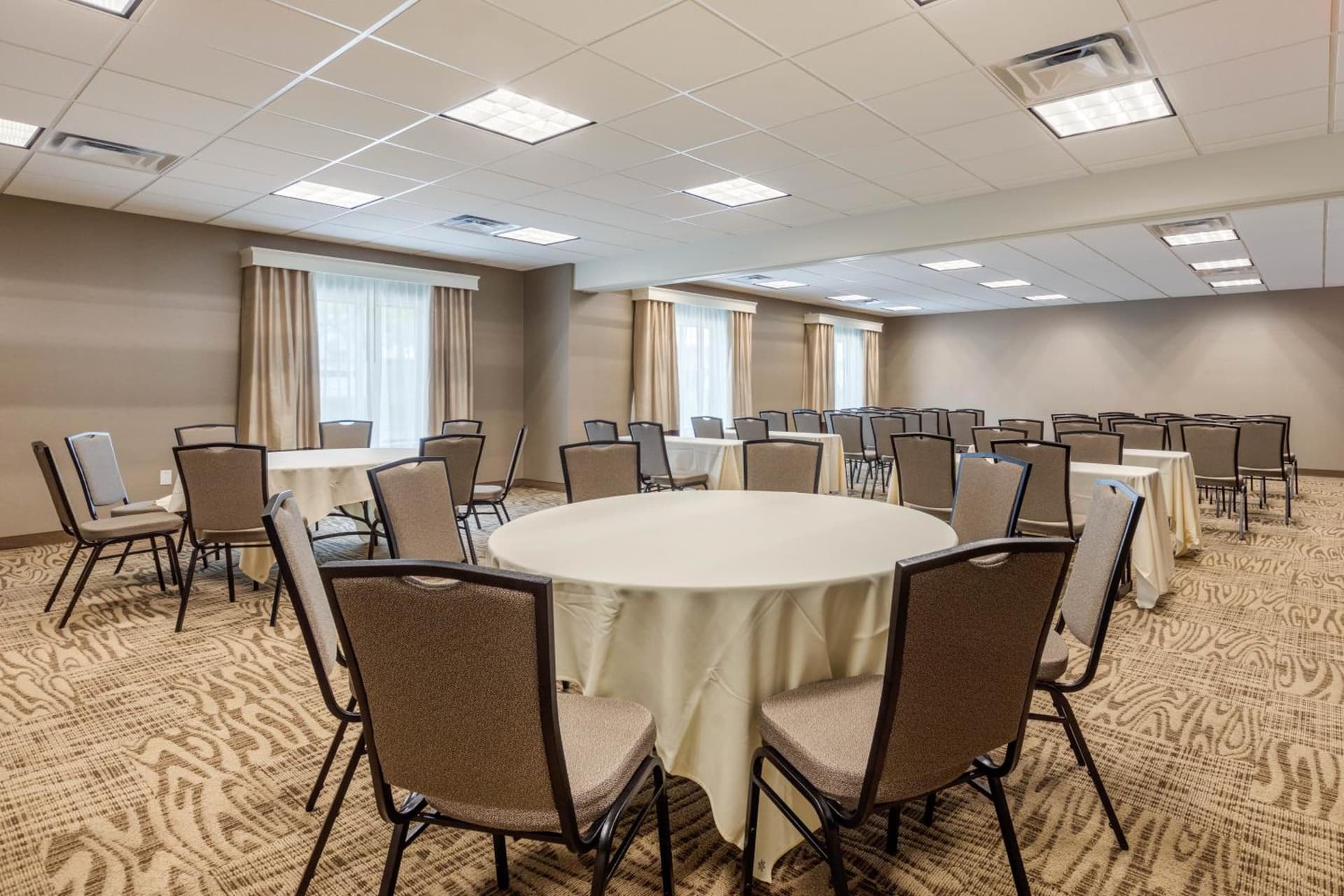 Comfort Inn & Suites Schenectady - Scotia gallery photo in Schenectady, NY — image 44