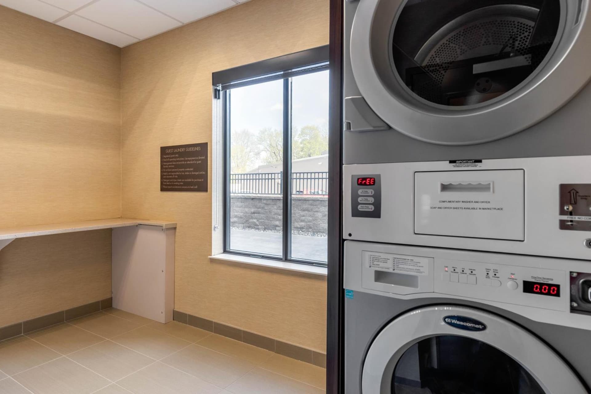 Comfort Inn & Suites Schenectady - Scotia gallery photo in Schenectady, NY — image 5
