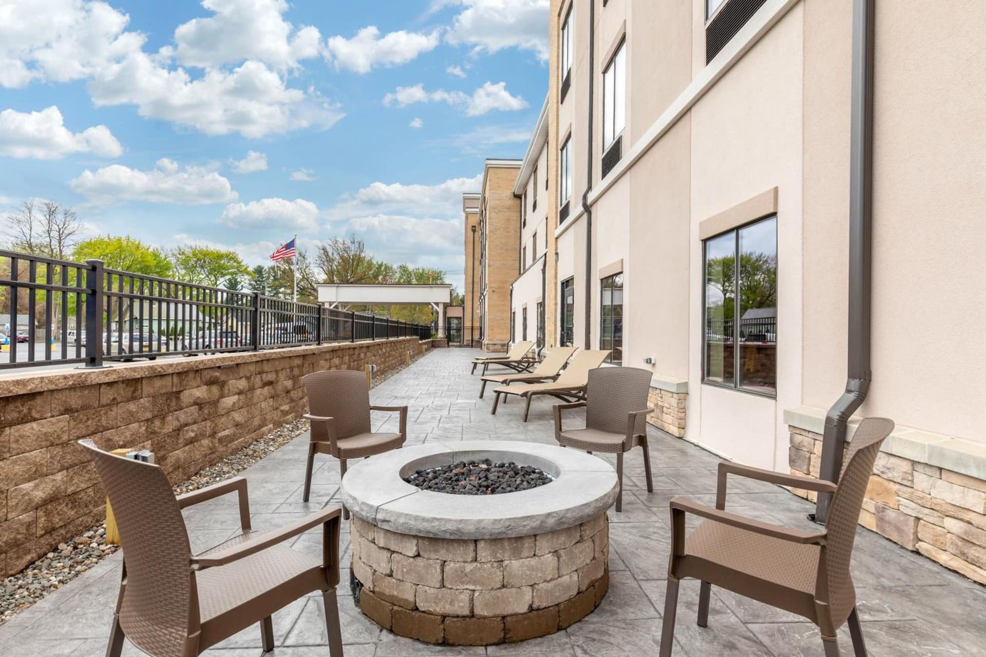 Comfort Inn & Suites Schenectady - Scotia gallery photo in Schenectady, NY — image 25
