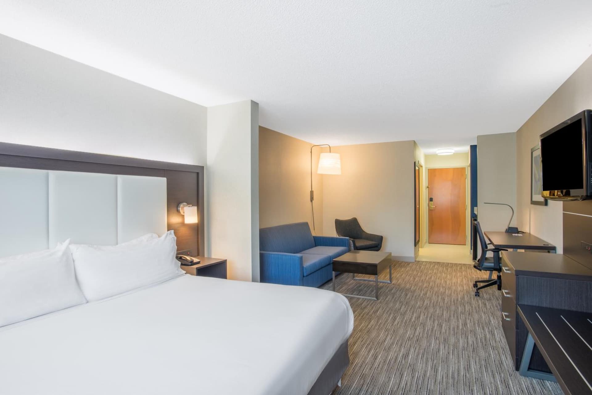 Holiday Inn Express Hotel & Suites Boston - Marlboro by IHG gallery photo in Hudson — image 17