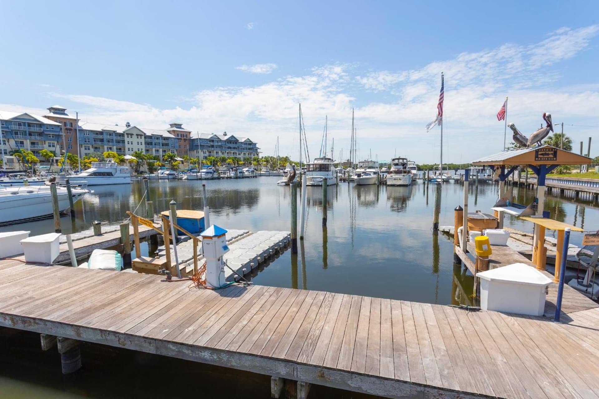 TAMPA BAY, BEACH step away, WIFI, FREE PARKING,POOLS, JACUZZI gallery photo in Ruskin, FL — image 112