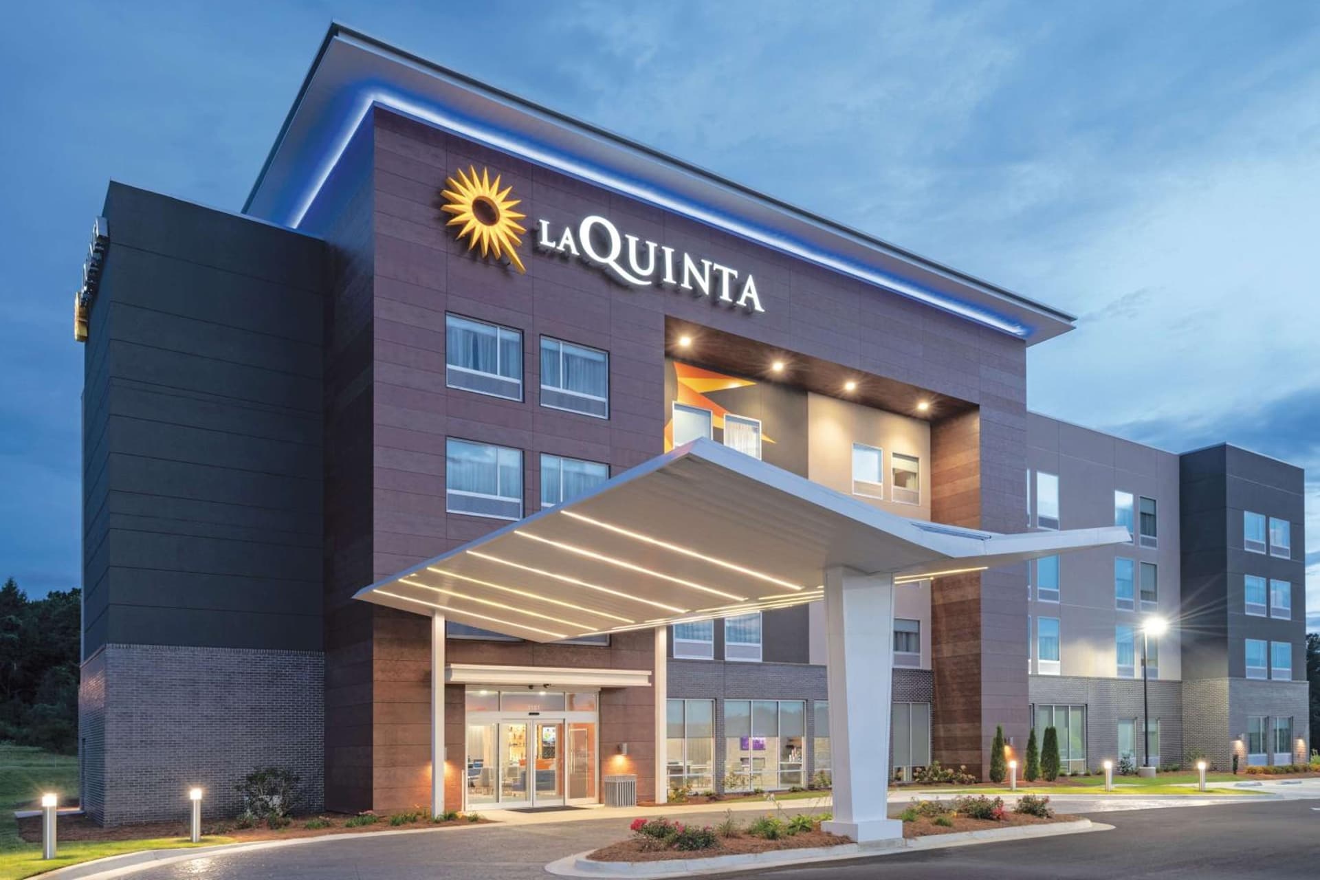 La Quinta by Wyndham Opelika Auburn featured exterior or lobby in Opelika, AL — similar hotel