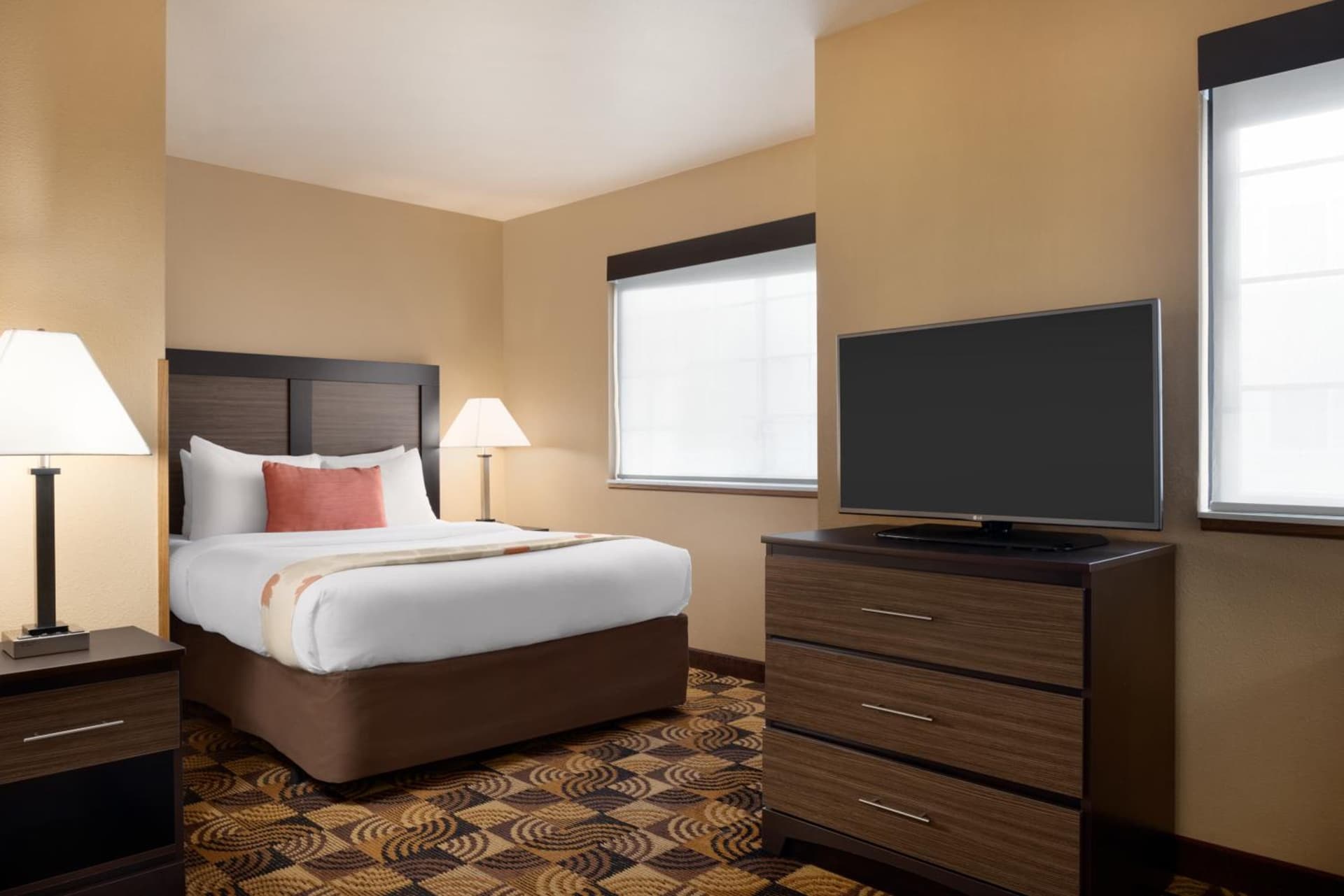 Hawthorn Extended Stay by Wyndham Milwaukee Airport gallery photo in Milwaukee, WI — image 25
