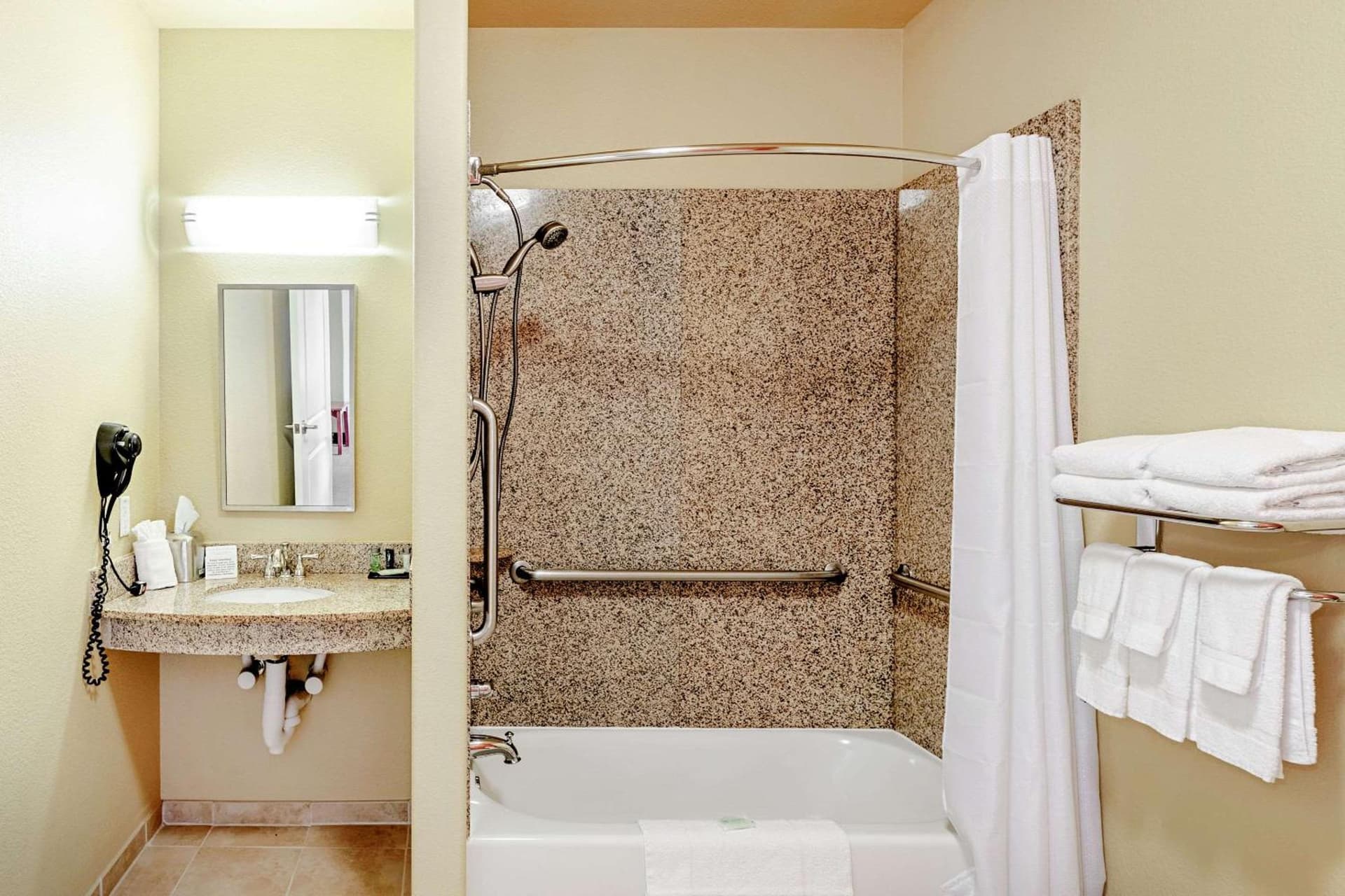 Sleep Inn & Suites Tyler South gallery photo in Tyler, TX — image 27