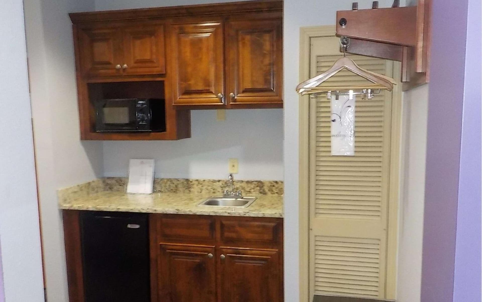 SureStay Plus Hotel by Best Western Warner Robins AFB gallery photo in Warner Robins, GA — image 7
