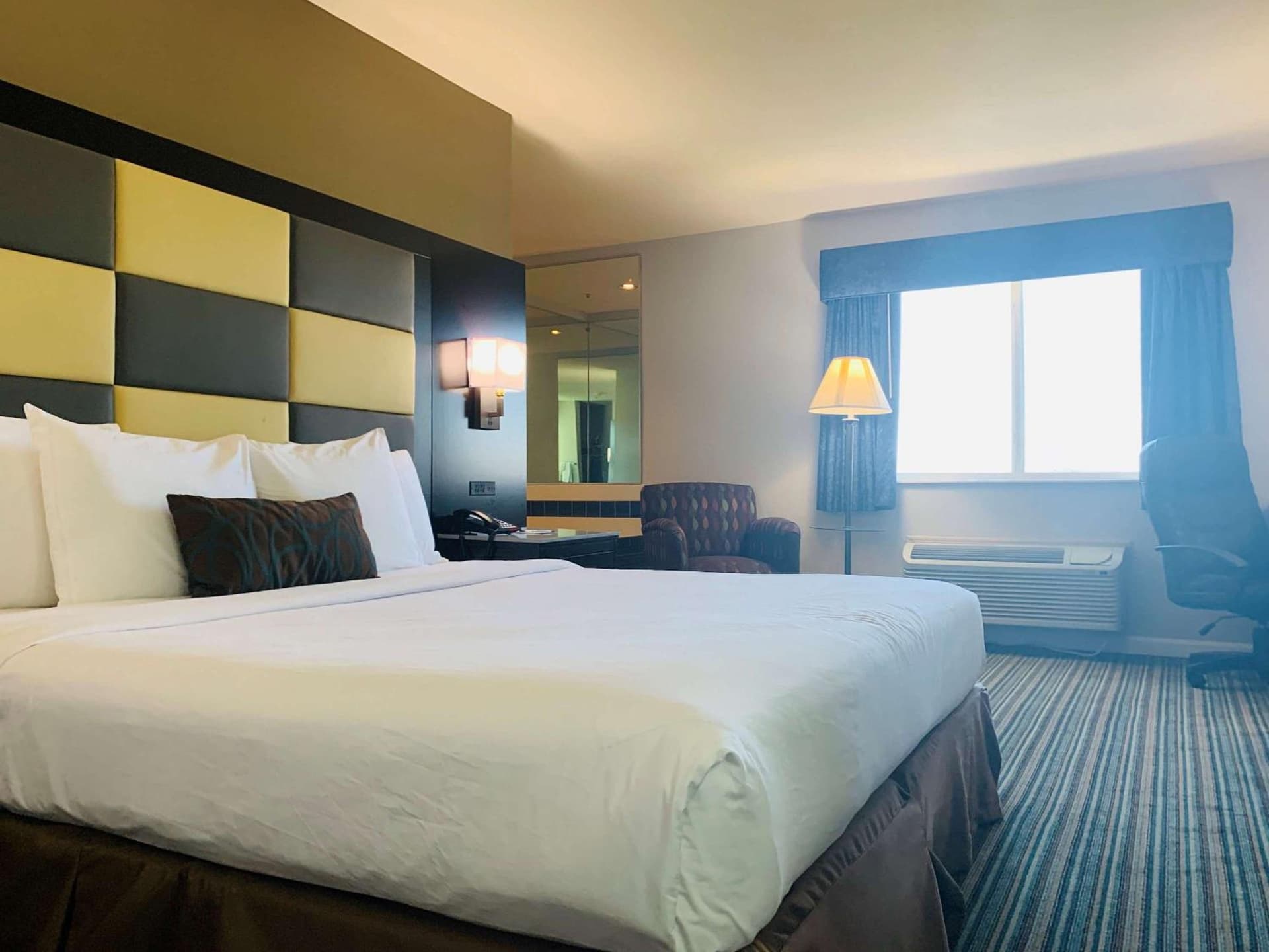 SureStay Plus Hotel by Best Western Redding gallery photo in Redding, CA — image 20