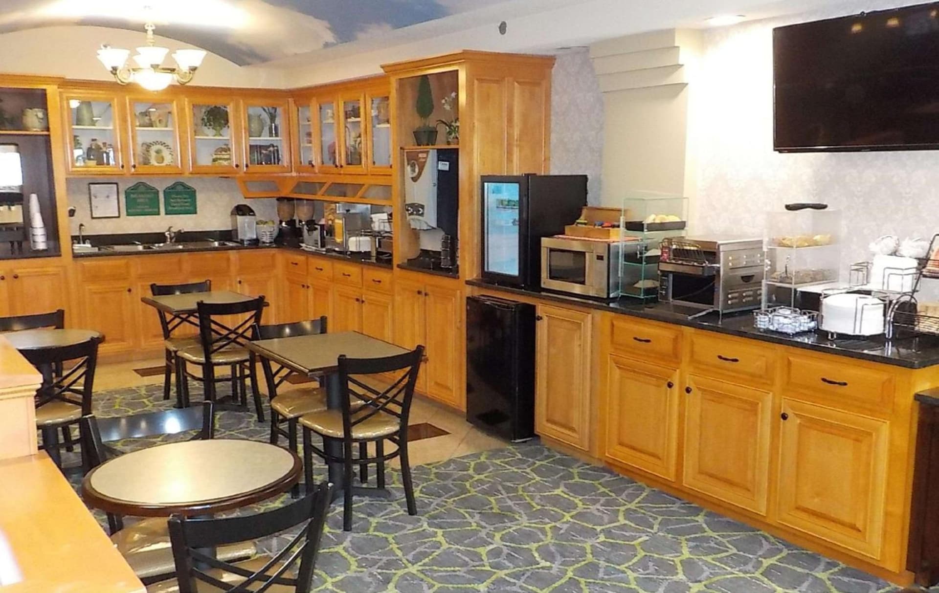 SureStay Plus Hotel by Best Western Warner Robins AFB gallery photo in Warner Robins, GA — image 34
