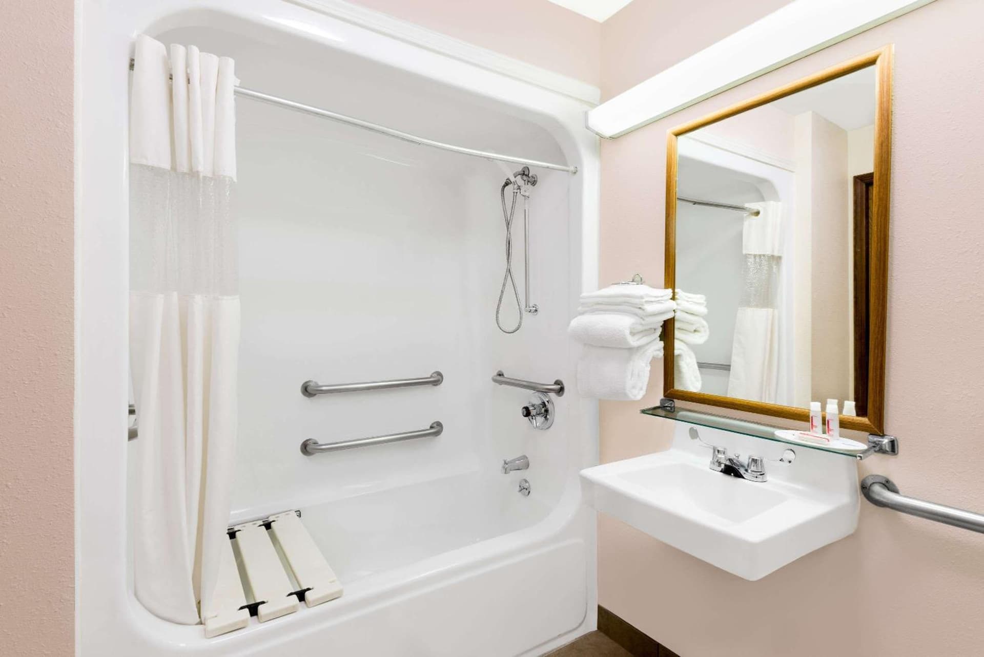 Baymont by Wyndham Zanesville gallery photo in Zanesville, OH — image 6