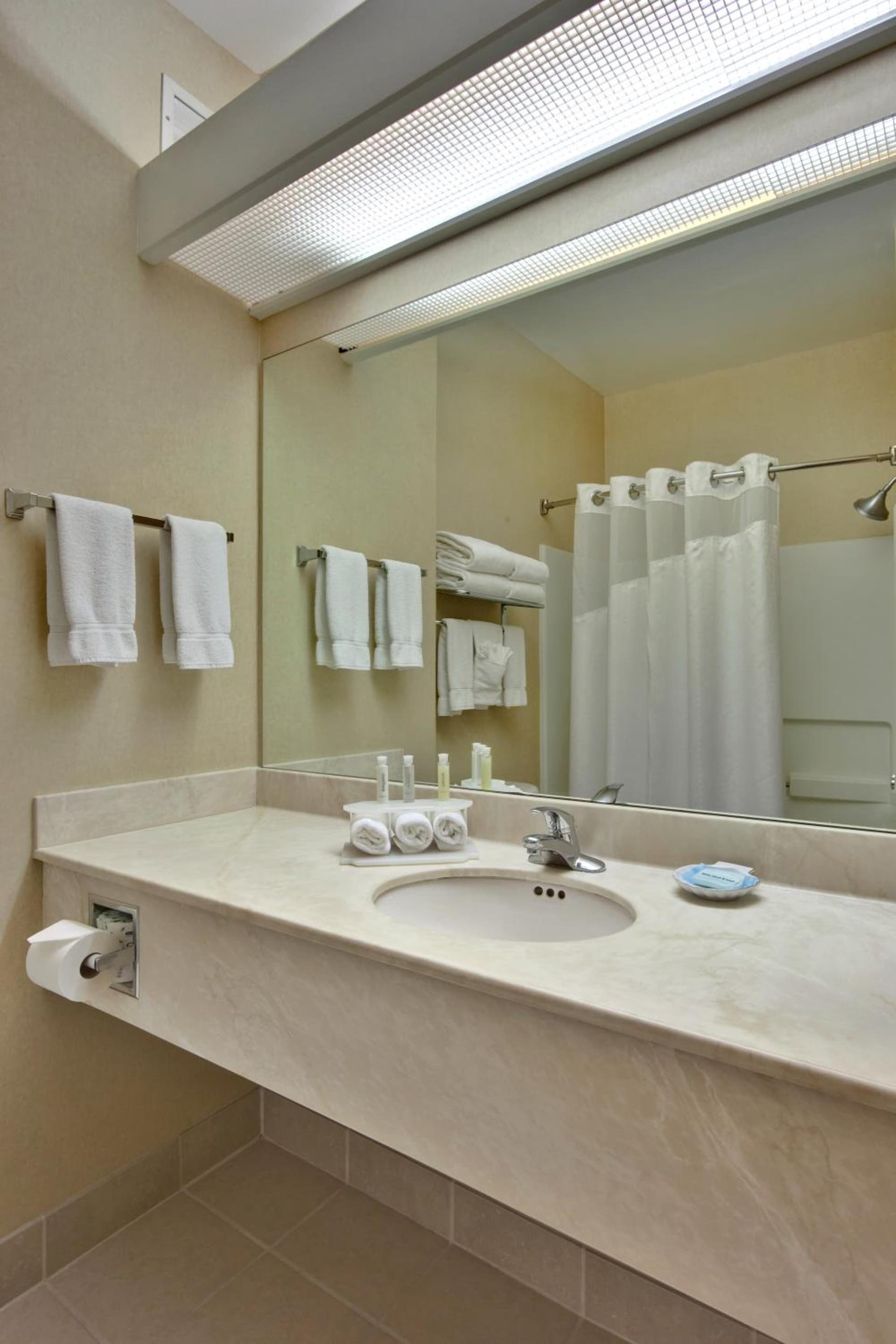 Holiday Inn Express Hotel and Suites - Henderson by IHG gallery photo in Las Vegas, NV — image 35