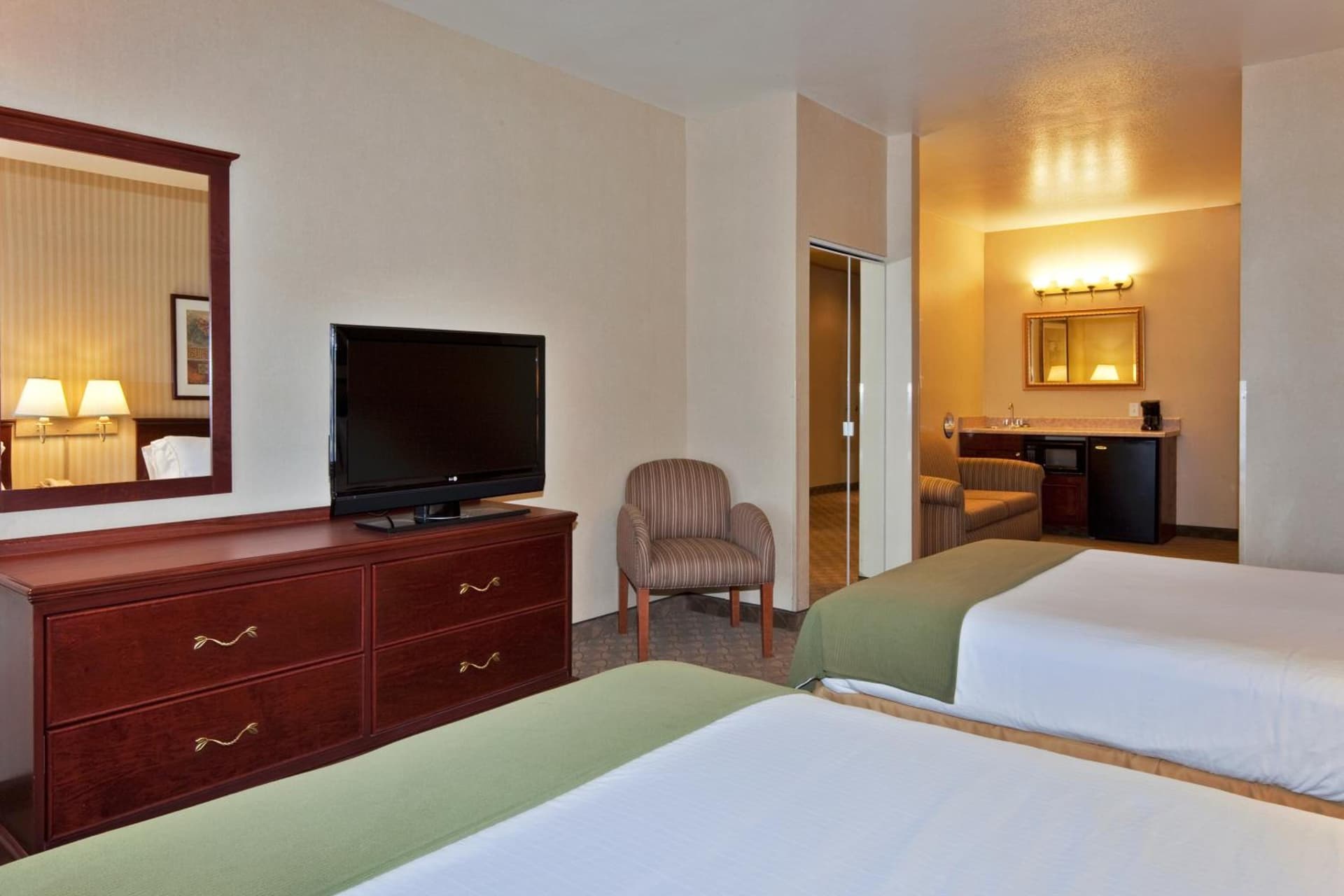 Holiday Inn Express Hotel and Suites - Henderson by IHG gallery photo in Las Vegas, NV — image 38