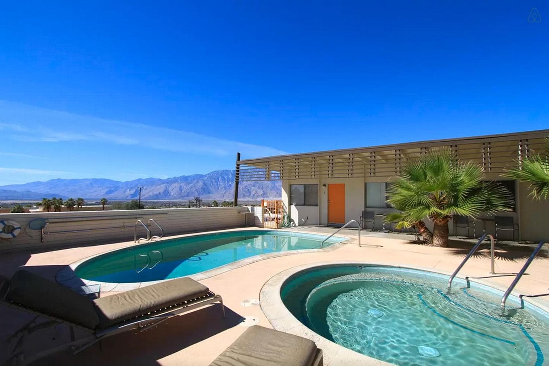 The Gateway Boutique Vacation Rentals interior in Desert Hot Springs — gallery photo 2