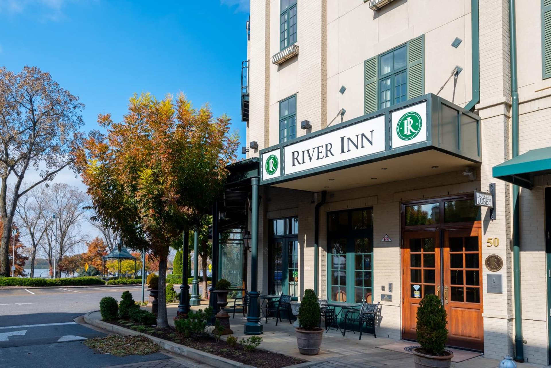 River Inn of Harbor Town featured exterior or lobby in Memphis, TN — similar hotel