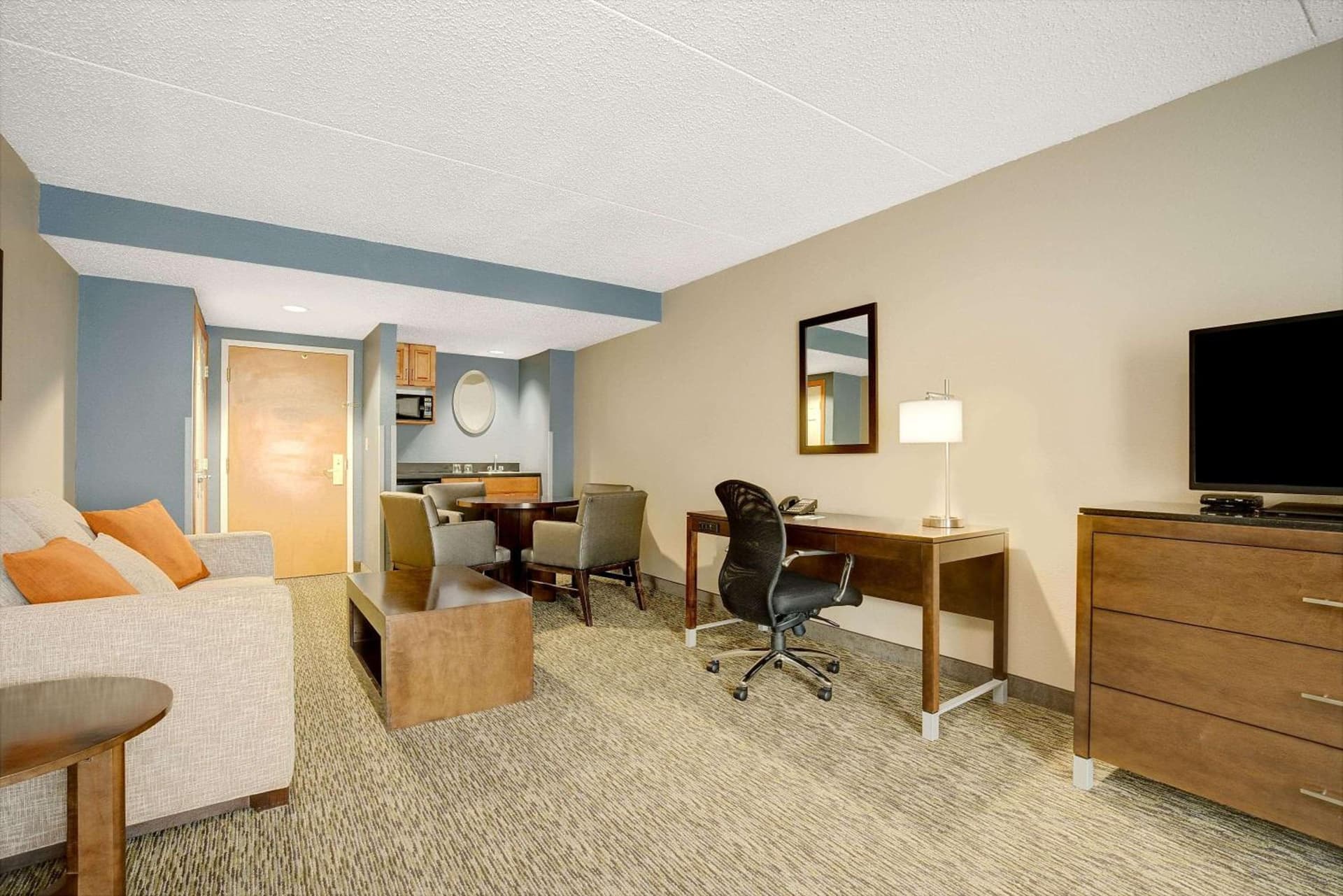 Wingate by Wyndham Fargo property views in Fargo, ND — gallery photo 3