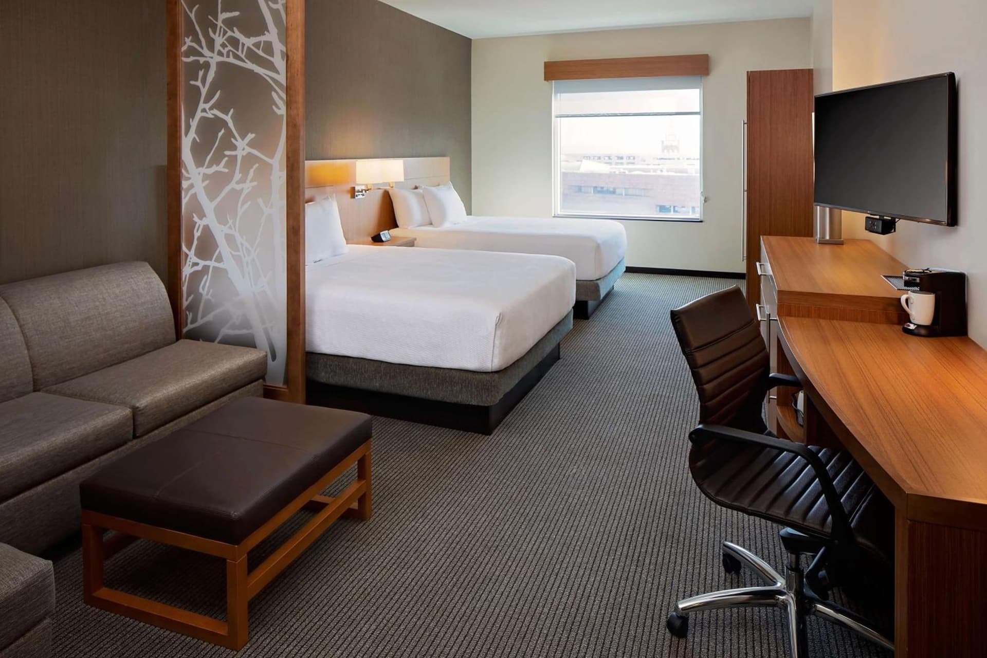 Hyatt Place Glendale/Los Angeles interior in Glendale, CA — gallery photo 2