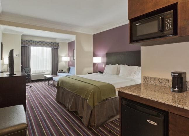 Holiday Inn Express & Suites Raceland - Highway 90 by IHG interior in Raceland, LA — gallery photo 2