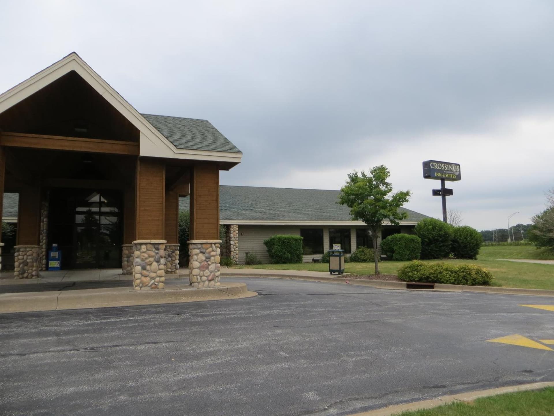 Super 8 by Wyndham Davenport gallery photo in Davenport, IA — image 12
