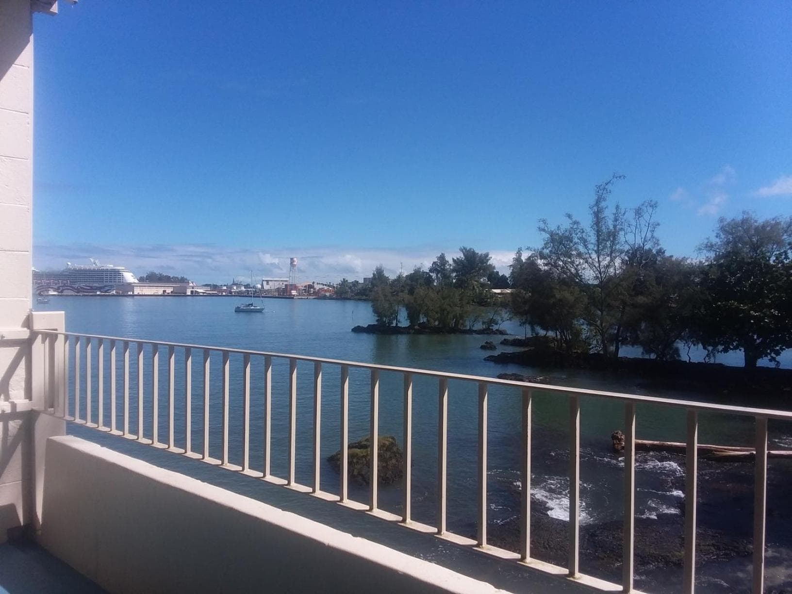 Hilo Reeds Bay Hotel property views in Hilo, HI — gallery photo 3