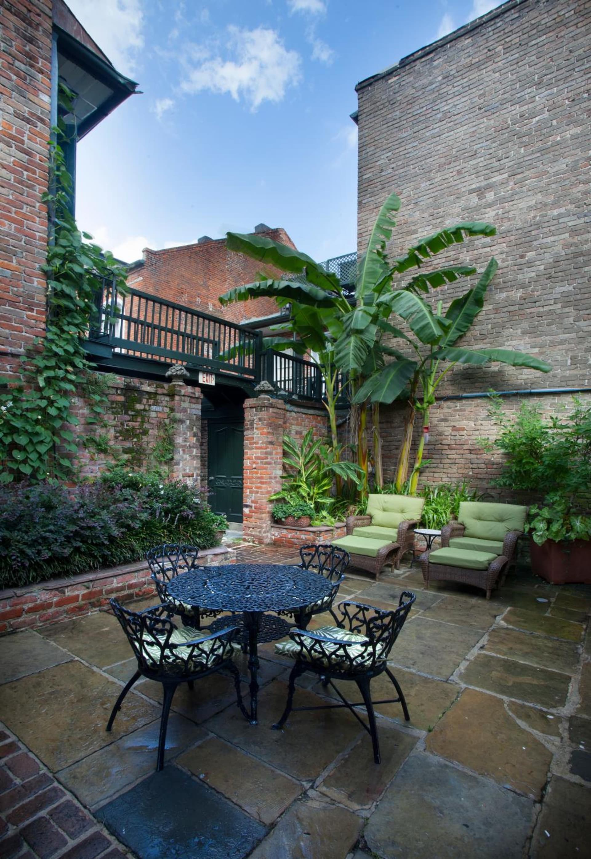 Chateau Hotel gallery photo in New Orleans, LA — image 6