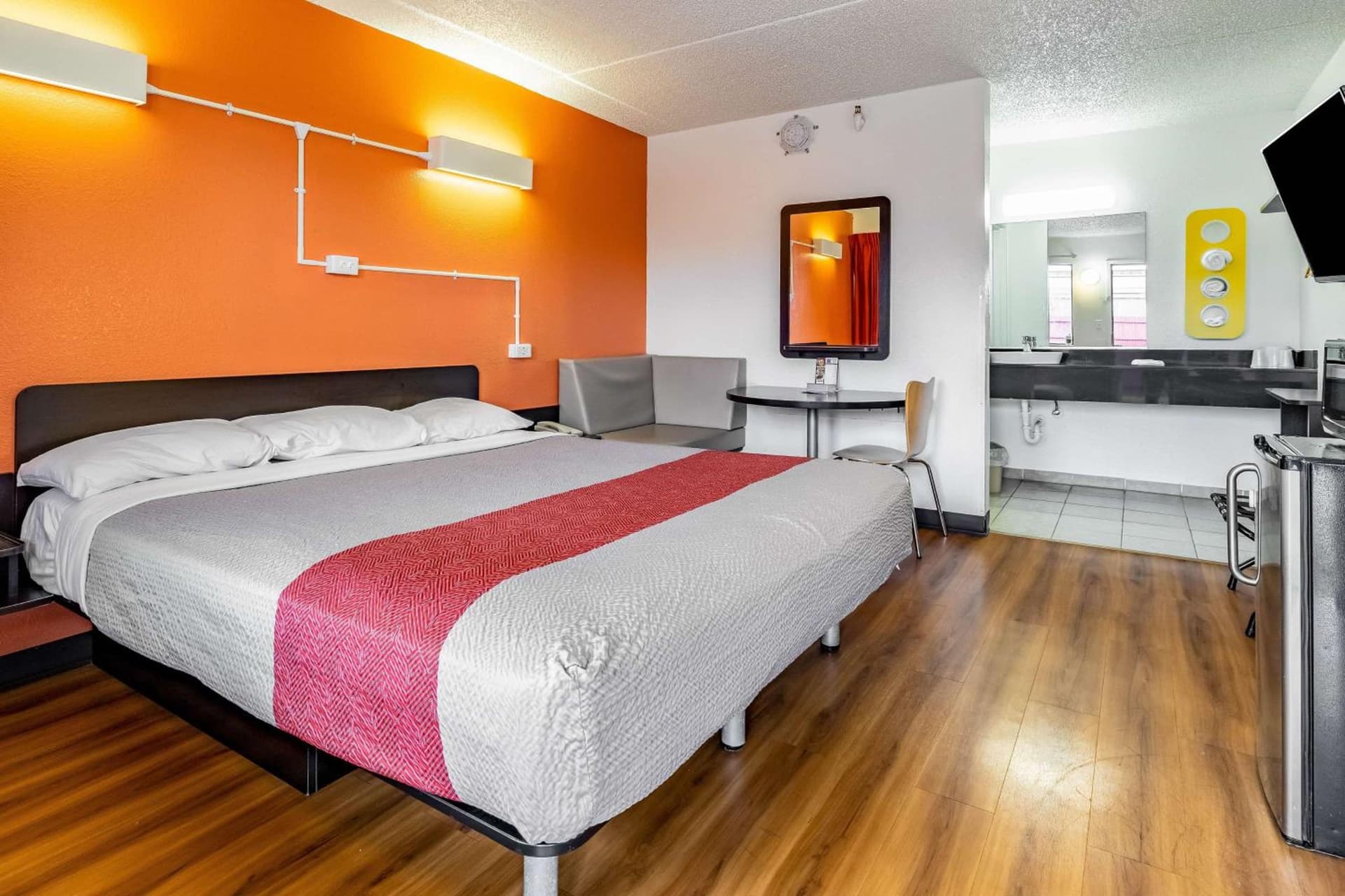 Motel 6-Joliet, IL - I-80 property views in Joliet, IL — gallery photo 3