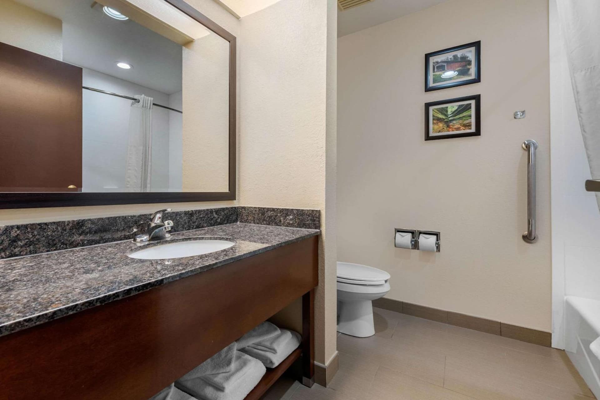 Comfort Suites Lafayette University Area gallery photo in Lafayette, IN — image 15
