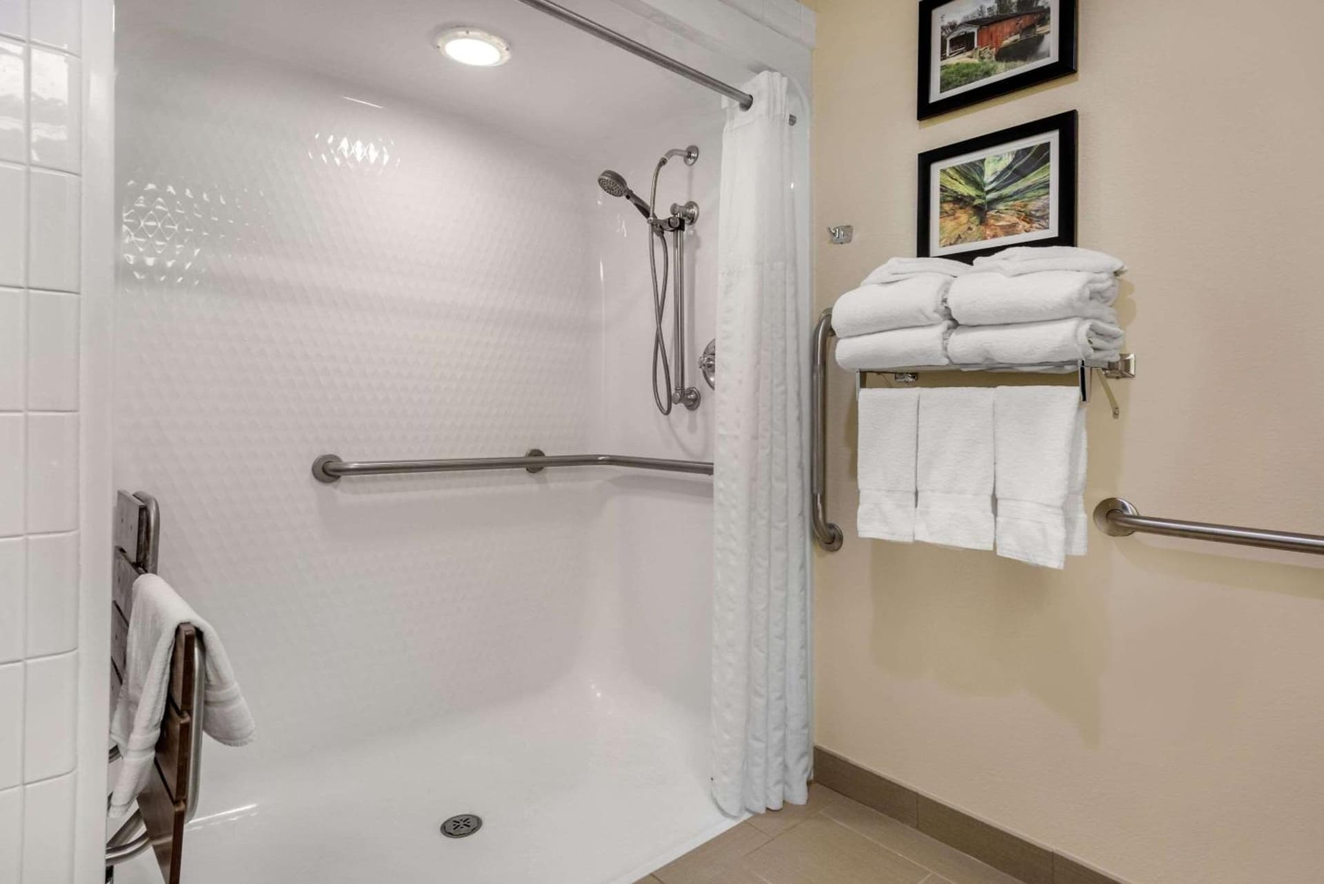 Comfort Suites Lafayette University Area gallery photo in Lafayette, IN — image 26