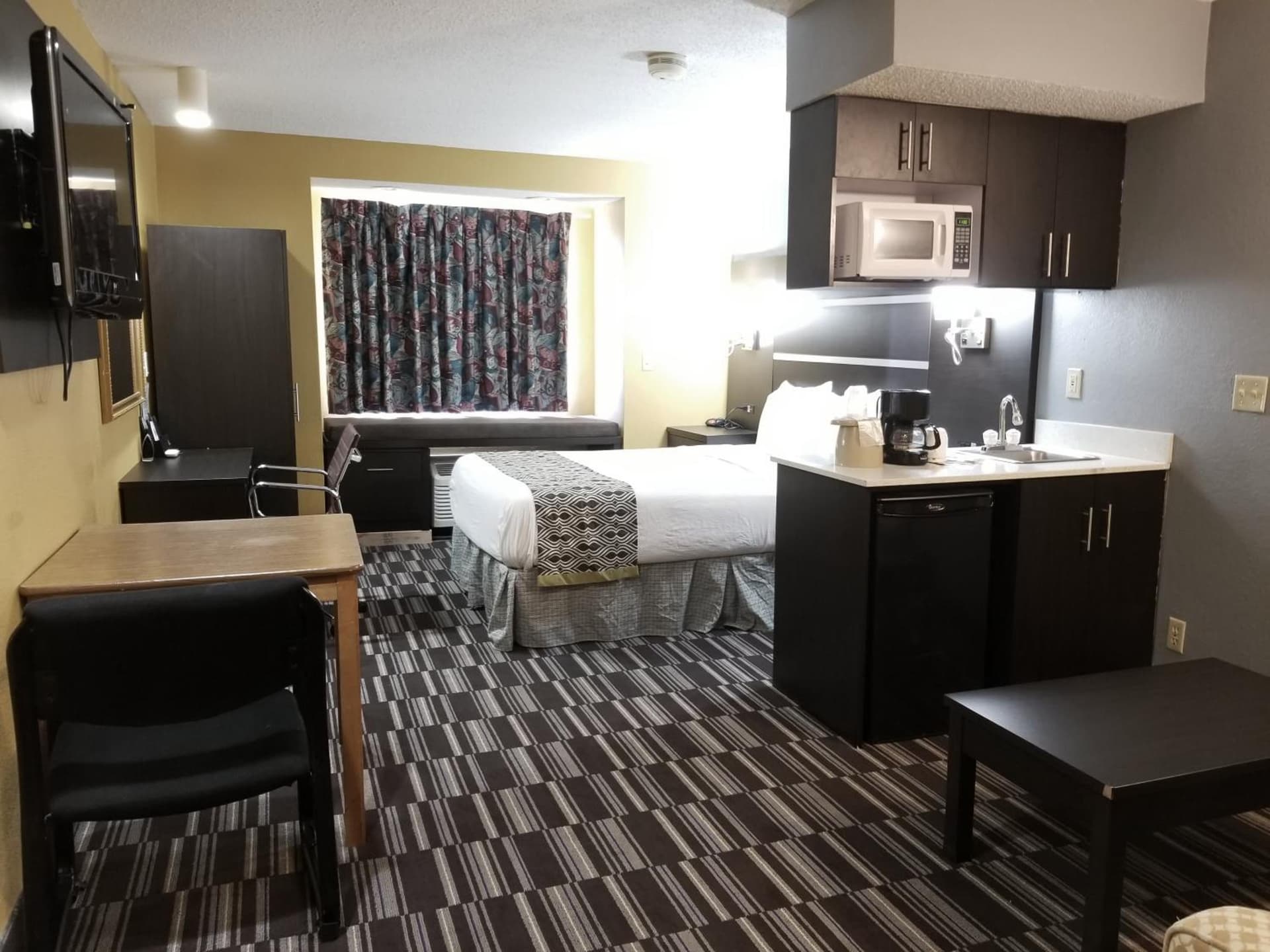 Microtel Inn & Suites by Wyndham Riverside gallery photo in Dayton, OH — image 23