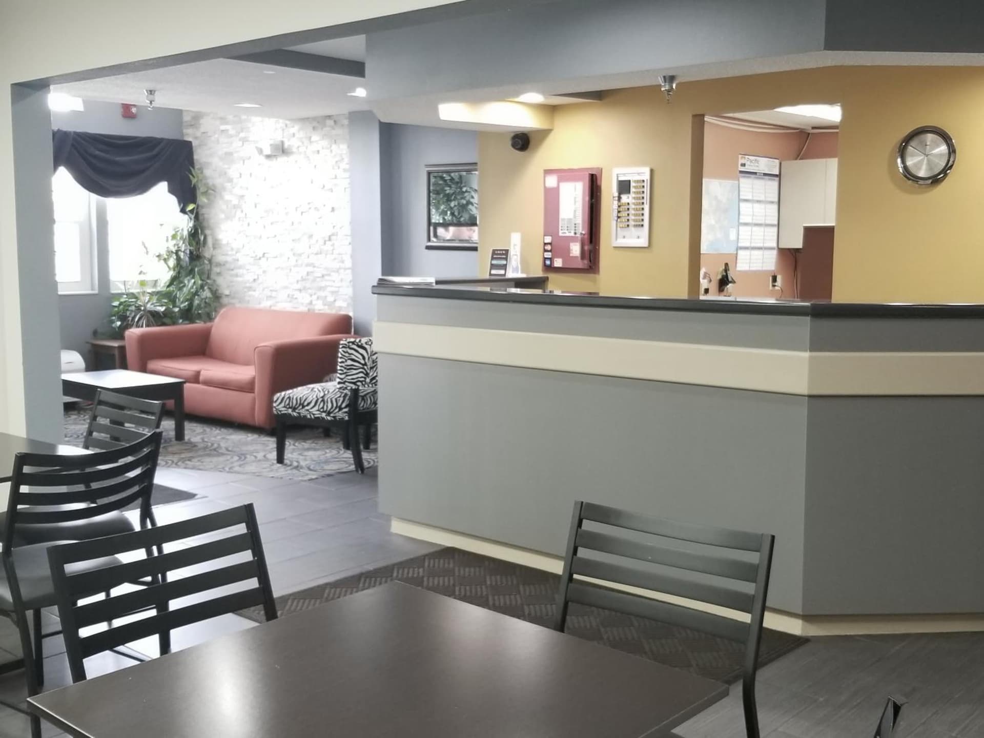 Microtel Inn & Suites by Wyndham Riverside gallery photo in Dayton, OH — image 13