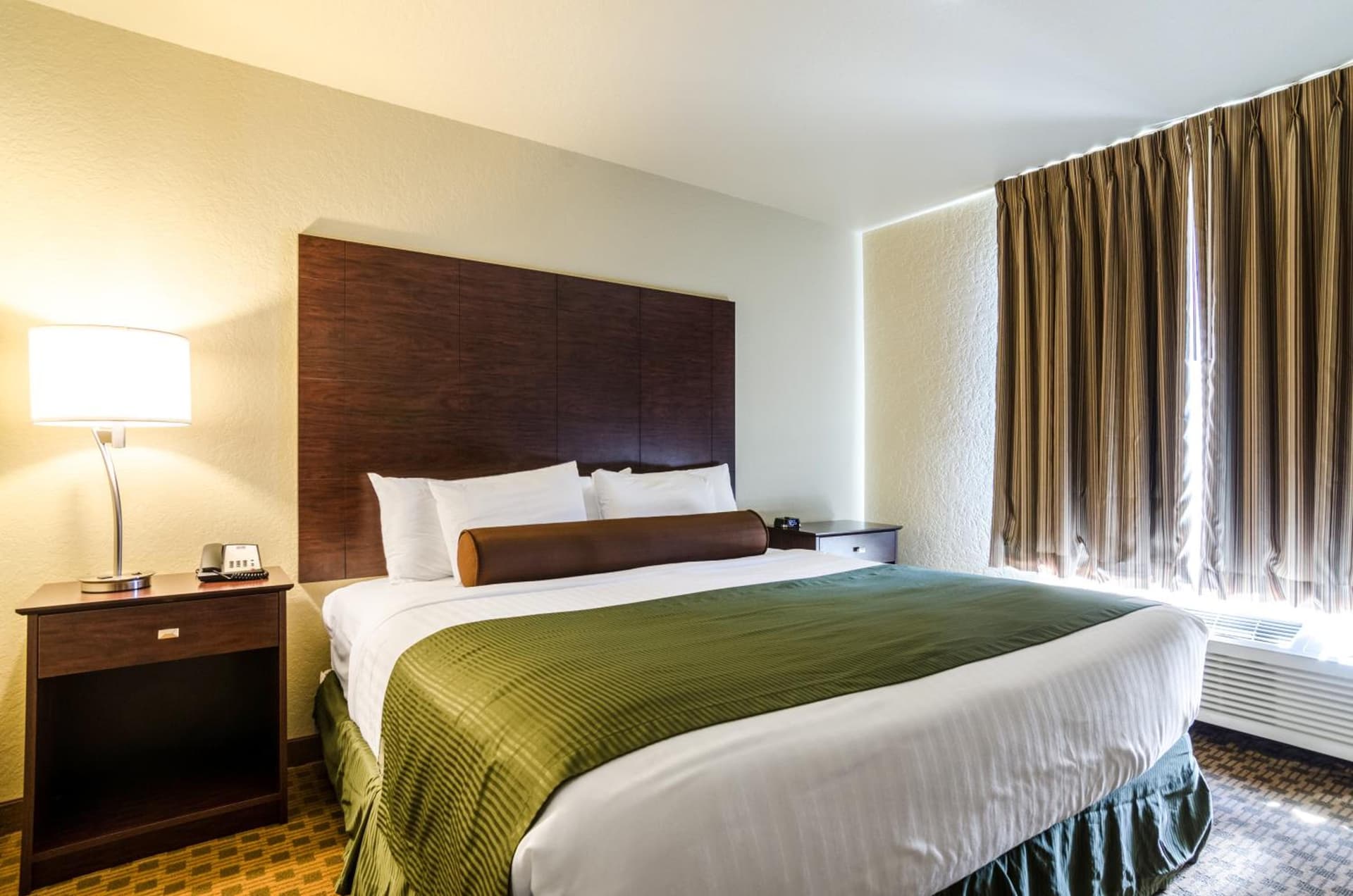 Cobblestone Inn and Suites - Eaton gallery photo in Eaton, CO — image 5