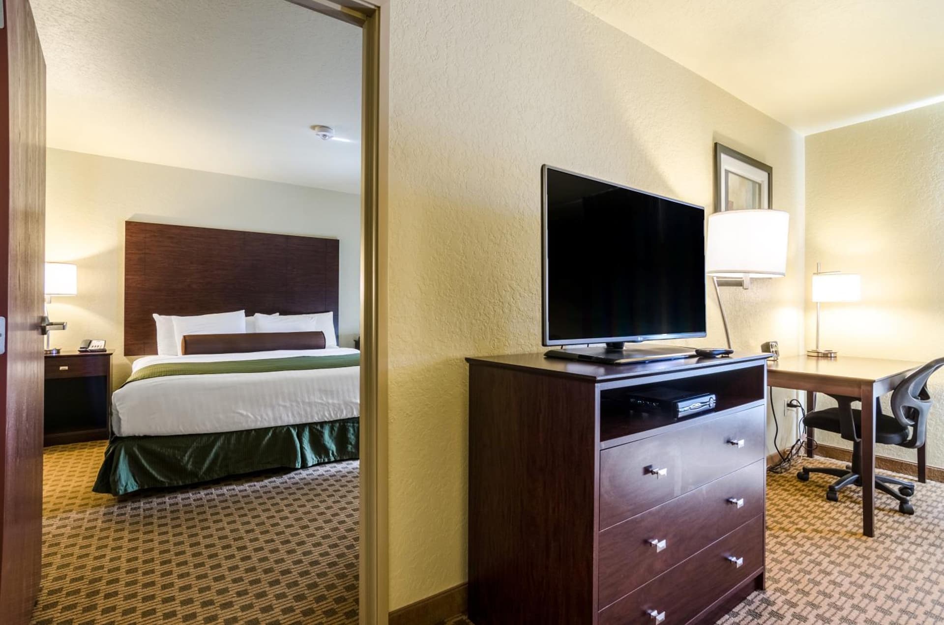 Cobblestone Inn and Suites - Eaton gallery photo in Eaton, CO — image 20