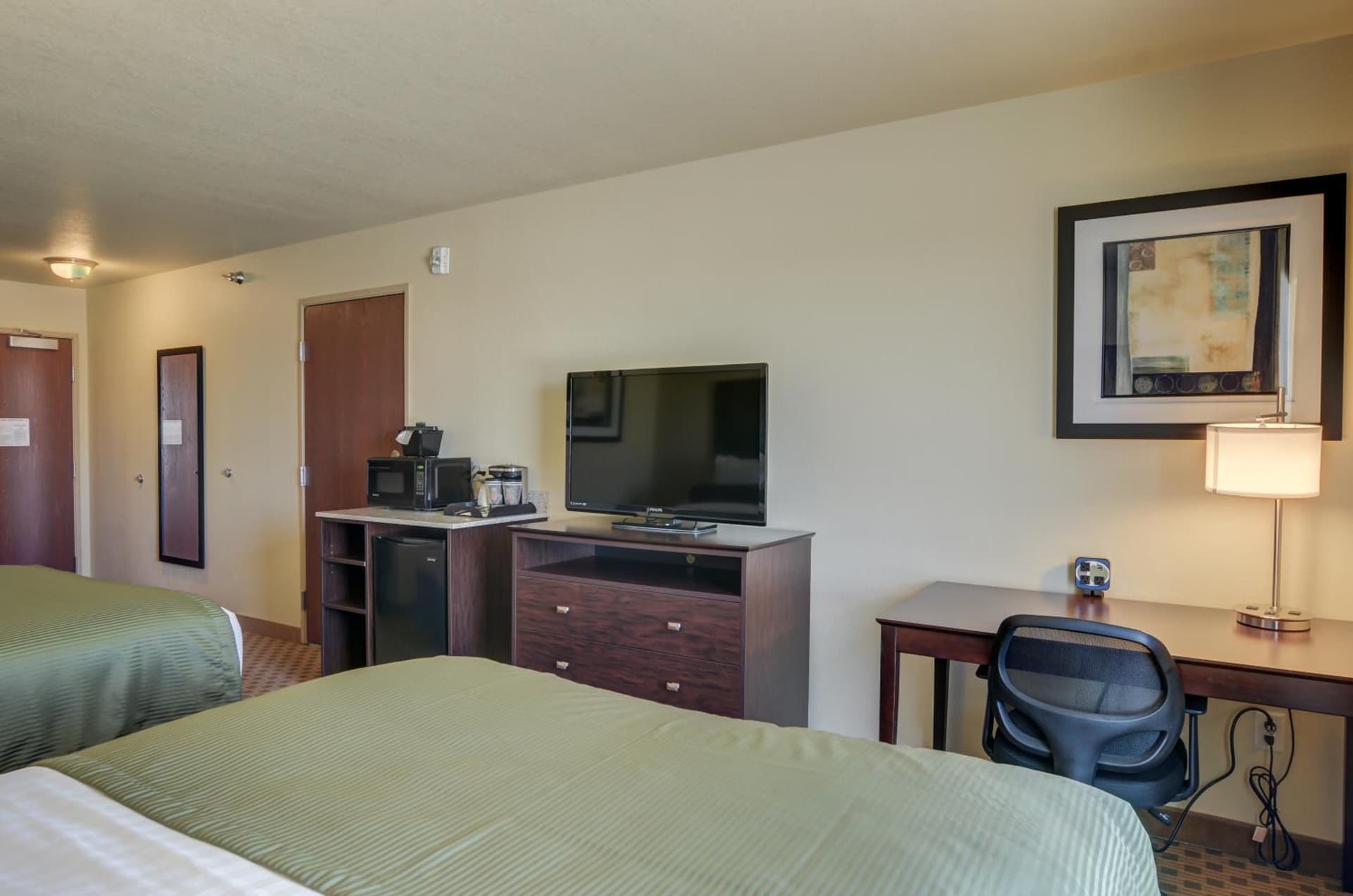 Cobblestone Inn and Suites - Eaton gallery photo in Eaton, CO — image 7