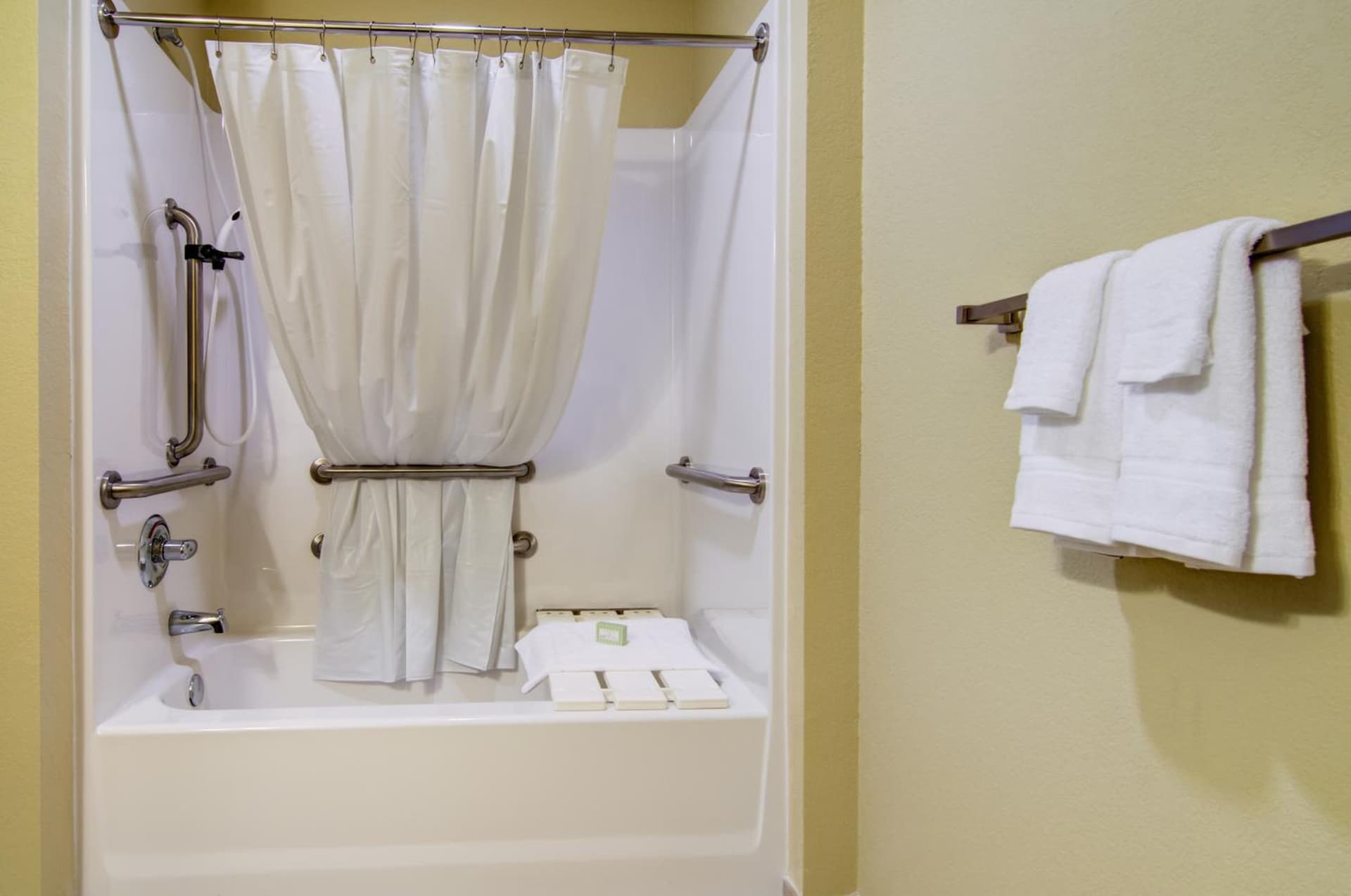 Cobblestone Inn and Suites - Eaton gallery photo in Eaton, CO — image 32