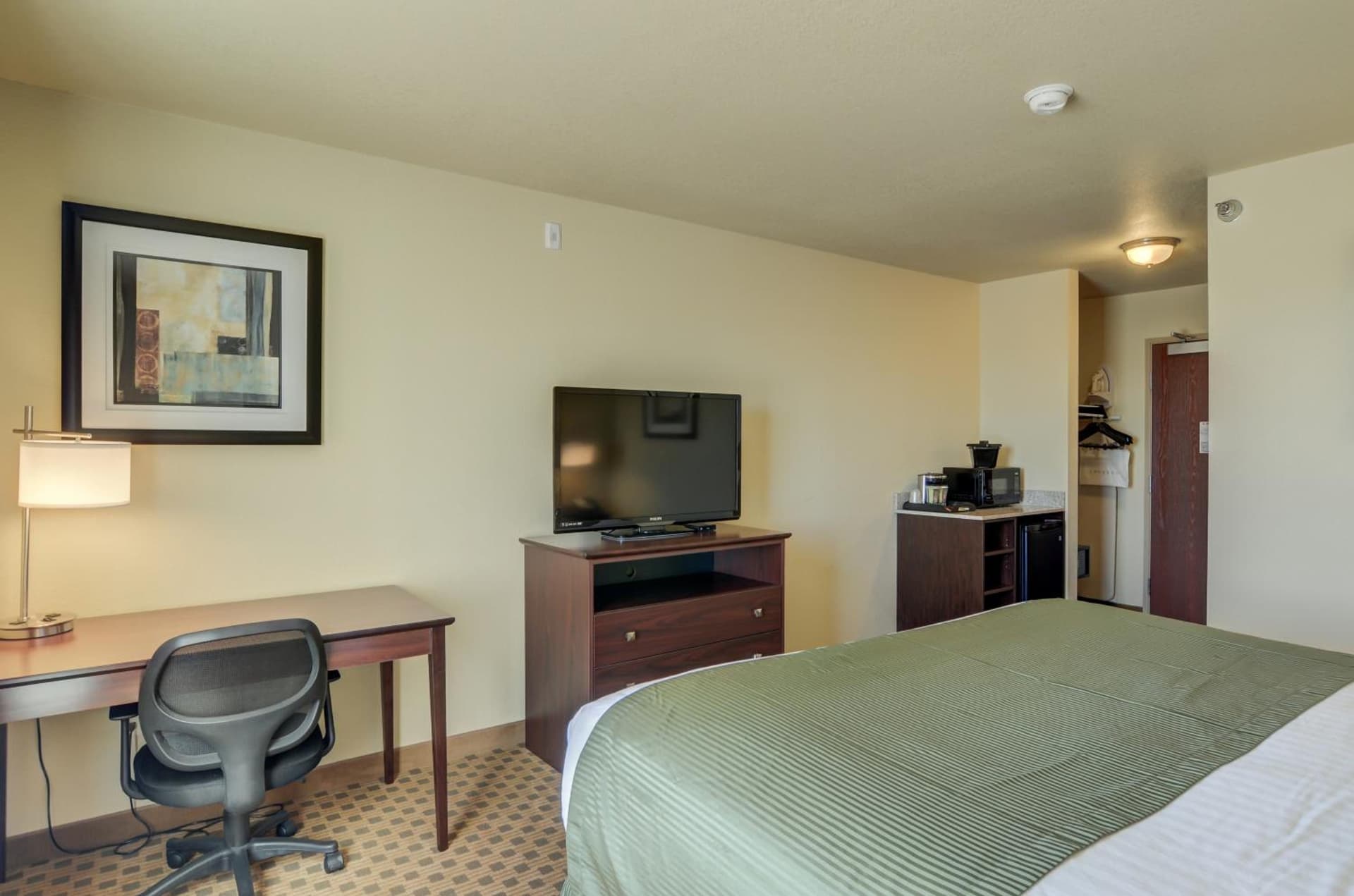 Cobblestone Inn and Suites - Eaton gallery photo in Eaton, CO — image 4
