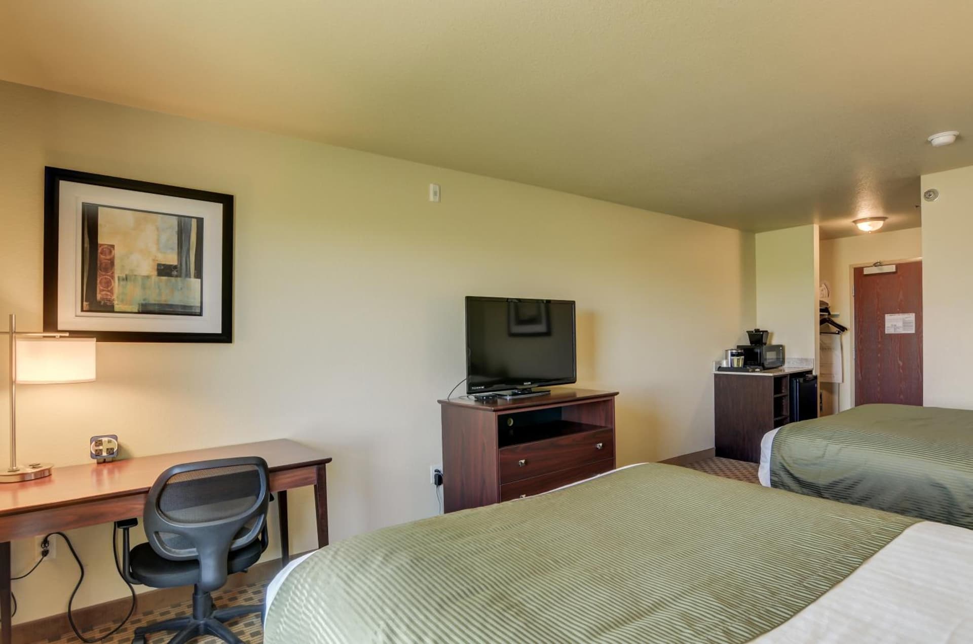 Cobblestone Inn and Suites - Eaton property views in Eaton, CO — gallery photo 3