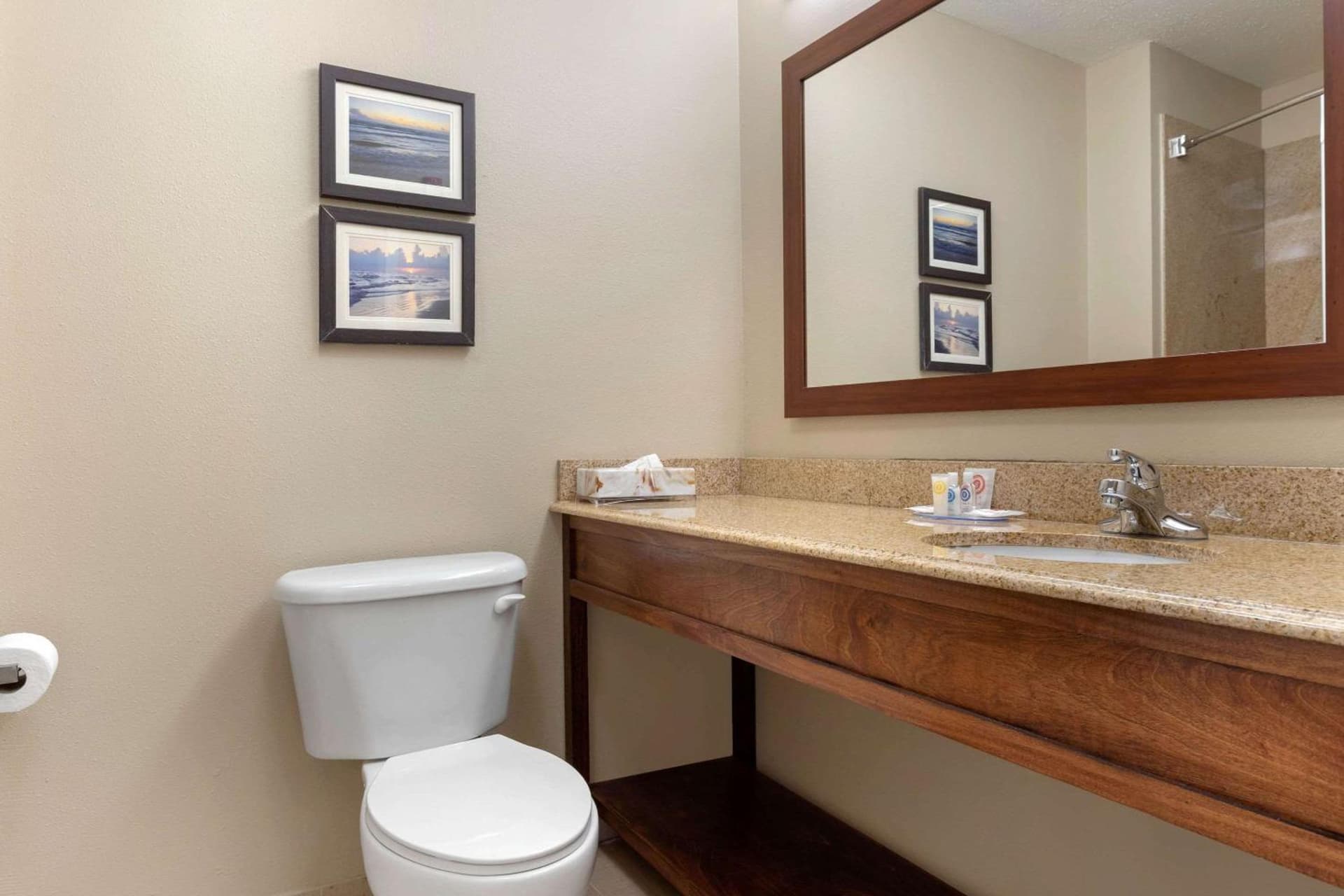 Comfort Inn & Suites Port Arthur-Port Neches gallery photo in Port Arthur, TX — image 11