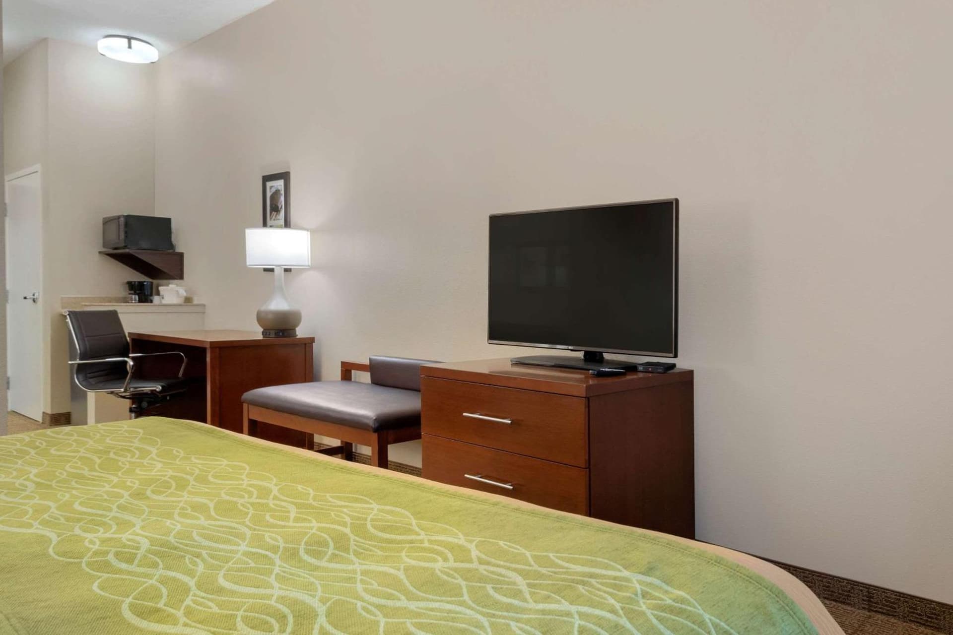 Comfort Inn & Suites Port Arthur-Port Neches gallery photo in Port Arthur, TX — image 4