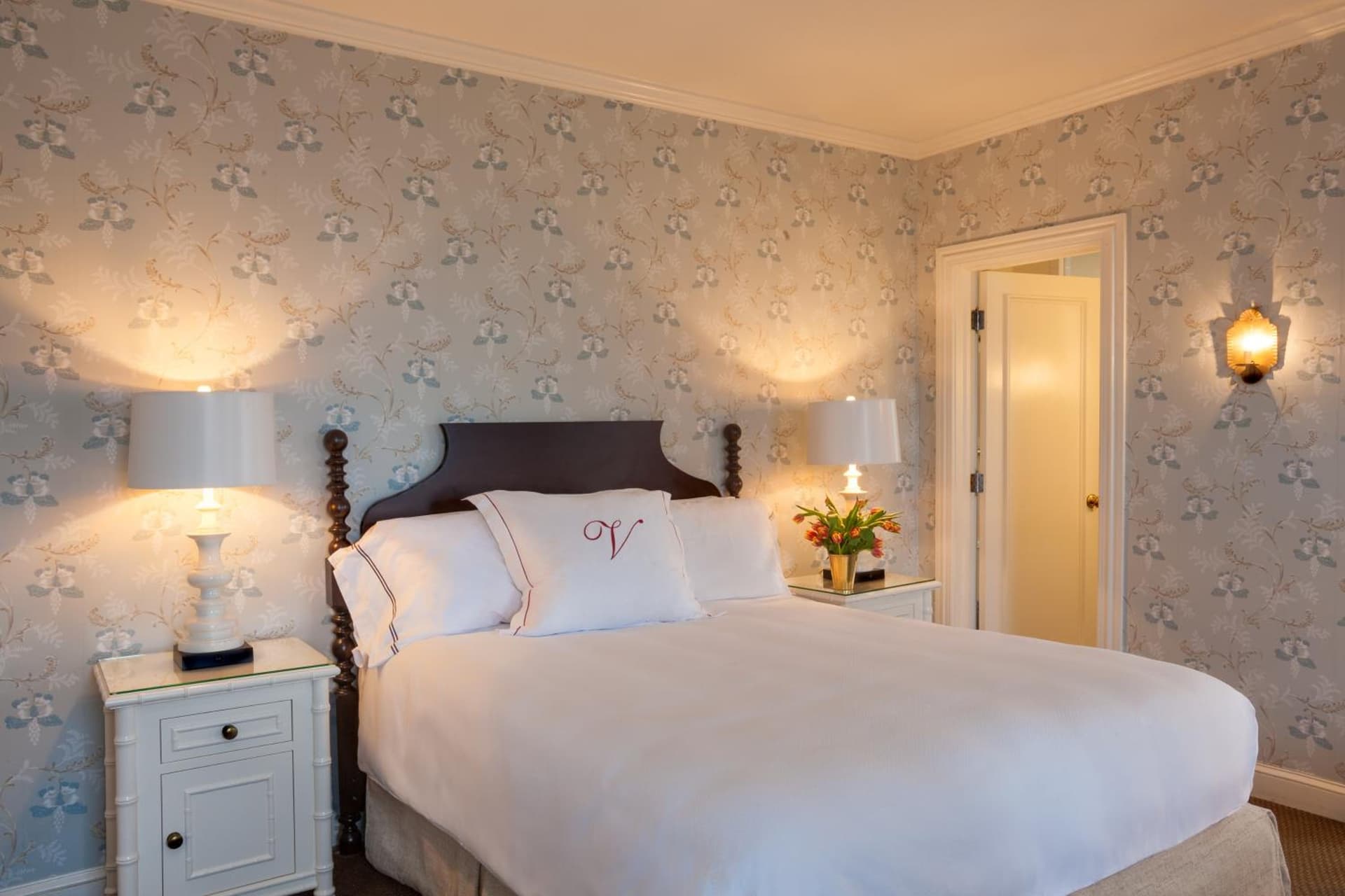 The Virginia and Cottages interior in Cape May, NJ — gallery photo 2