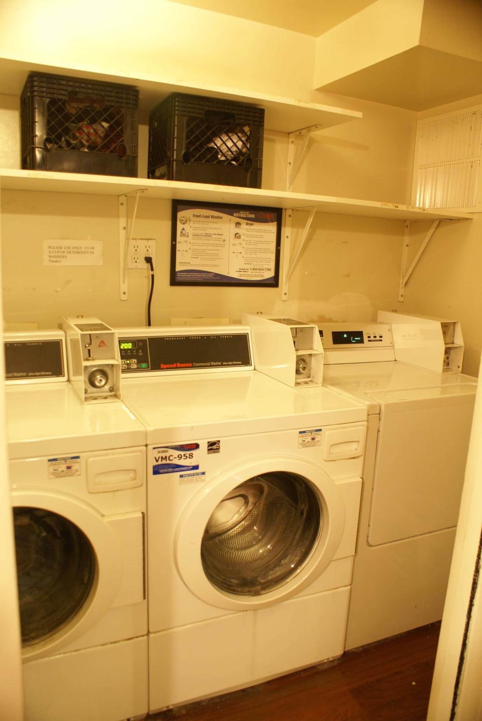 Adelaide Hostel interior in San Francisco, CA — gallery photo 2