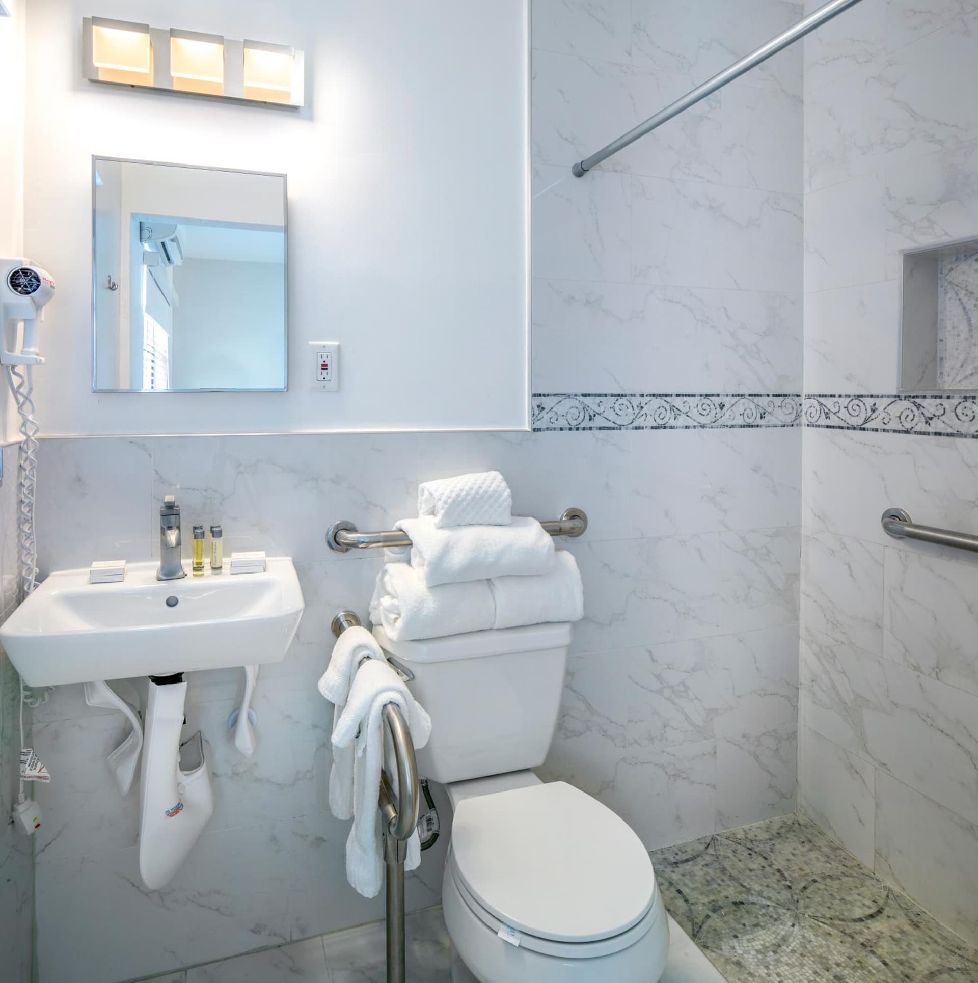 St. Pete Beach Suites gallery photo in St Pete Beach, FL — image 32