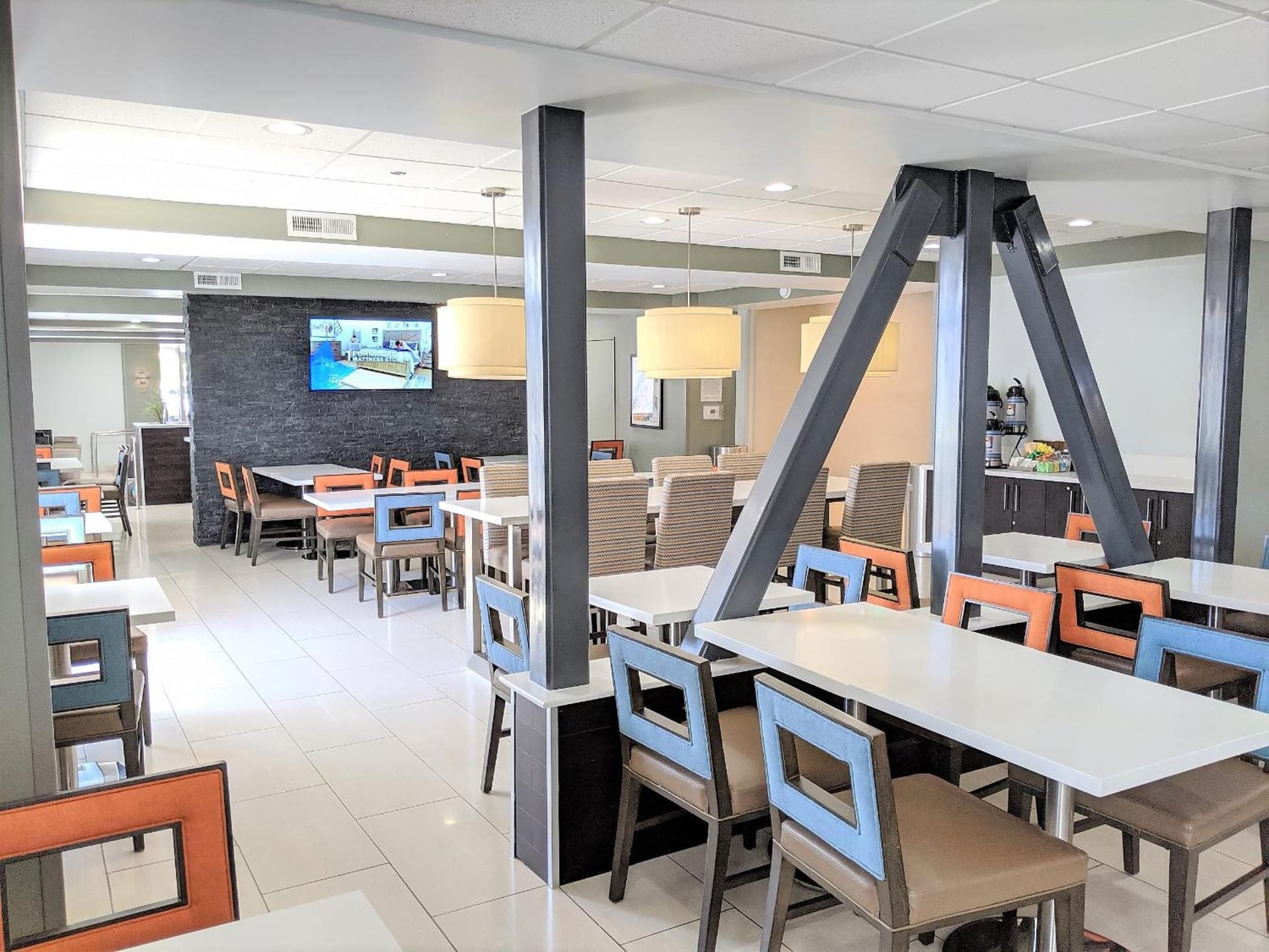 Best Western Plus Commerce Hotel gallery photo in Los Angeles, CA — image 23