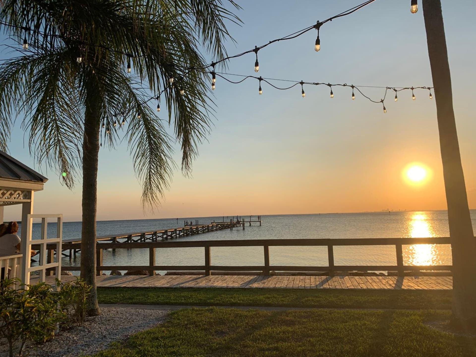 TAMPA BAY, BEACH step away, WIFI, FREE PARKING,POOLS, JACUZZI gallery photo in Ruskin, FL — image 59