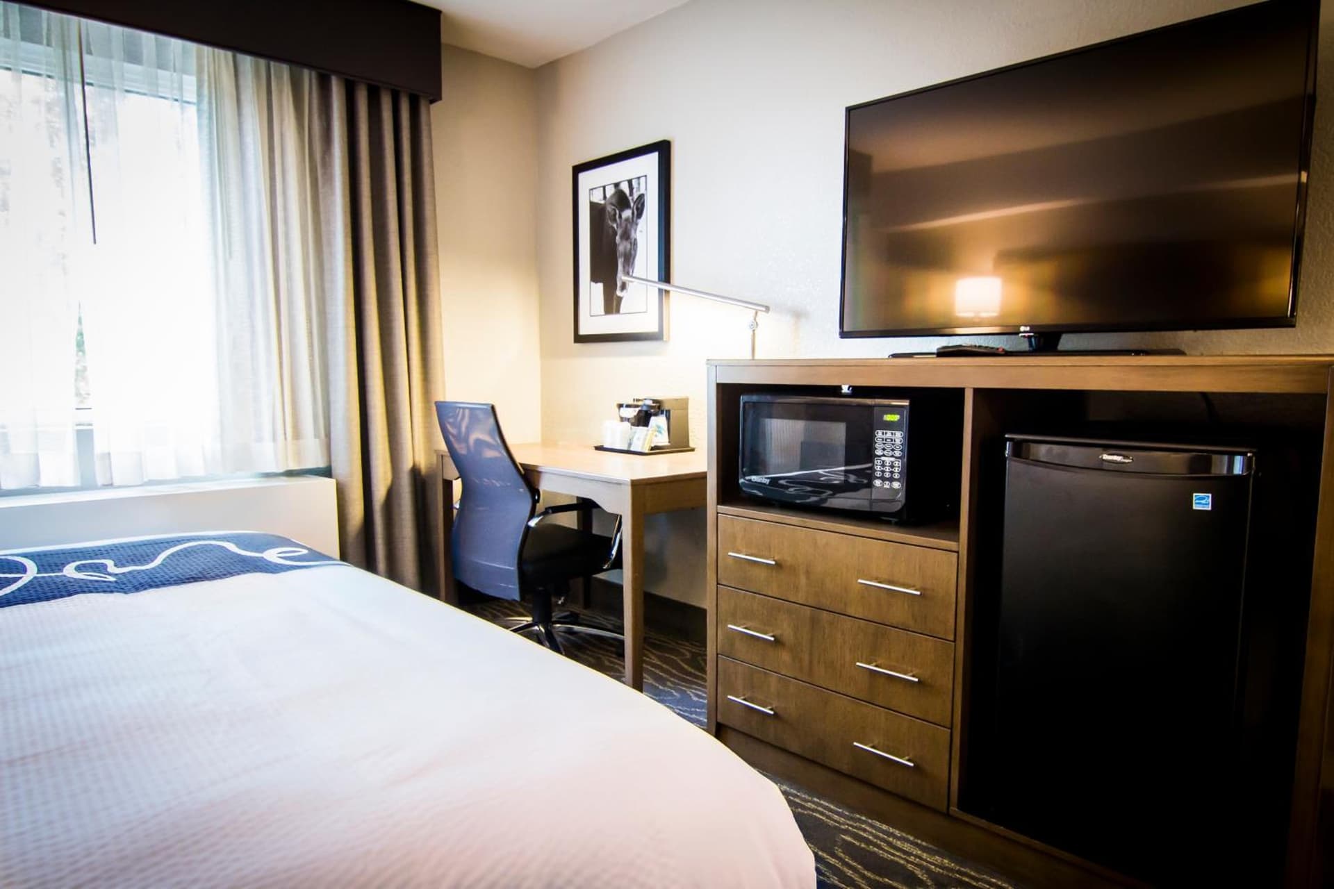 La Quinta by Wyndham Anchorage Airport gallery photo in Anchorage, AK — image 23