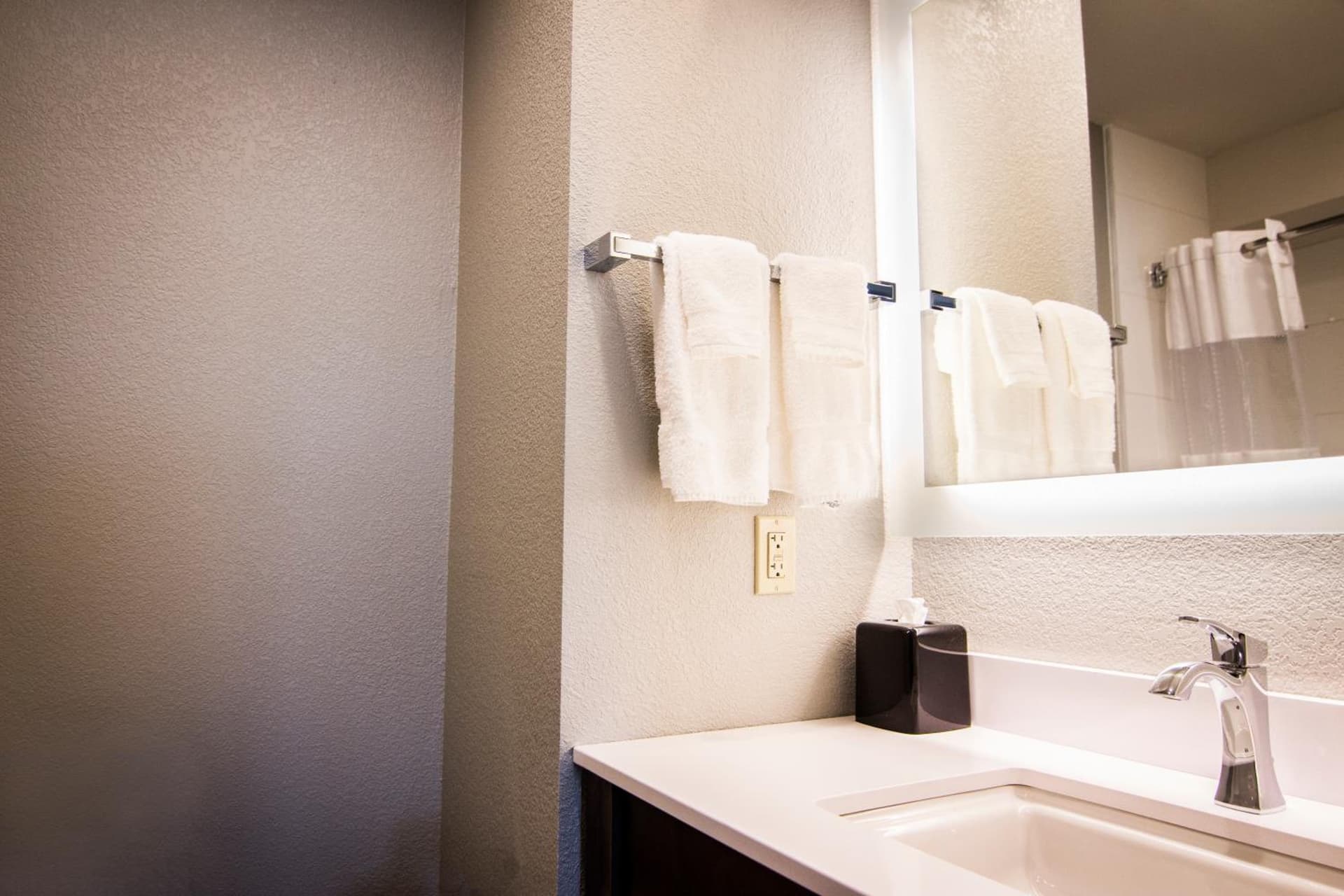 La Quinta by Wyndham Anchorage Airport property views in Anchorage, AK — gallery photo 3