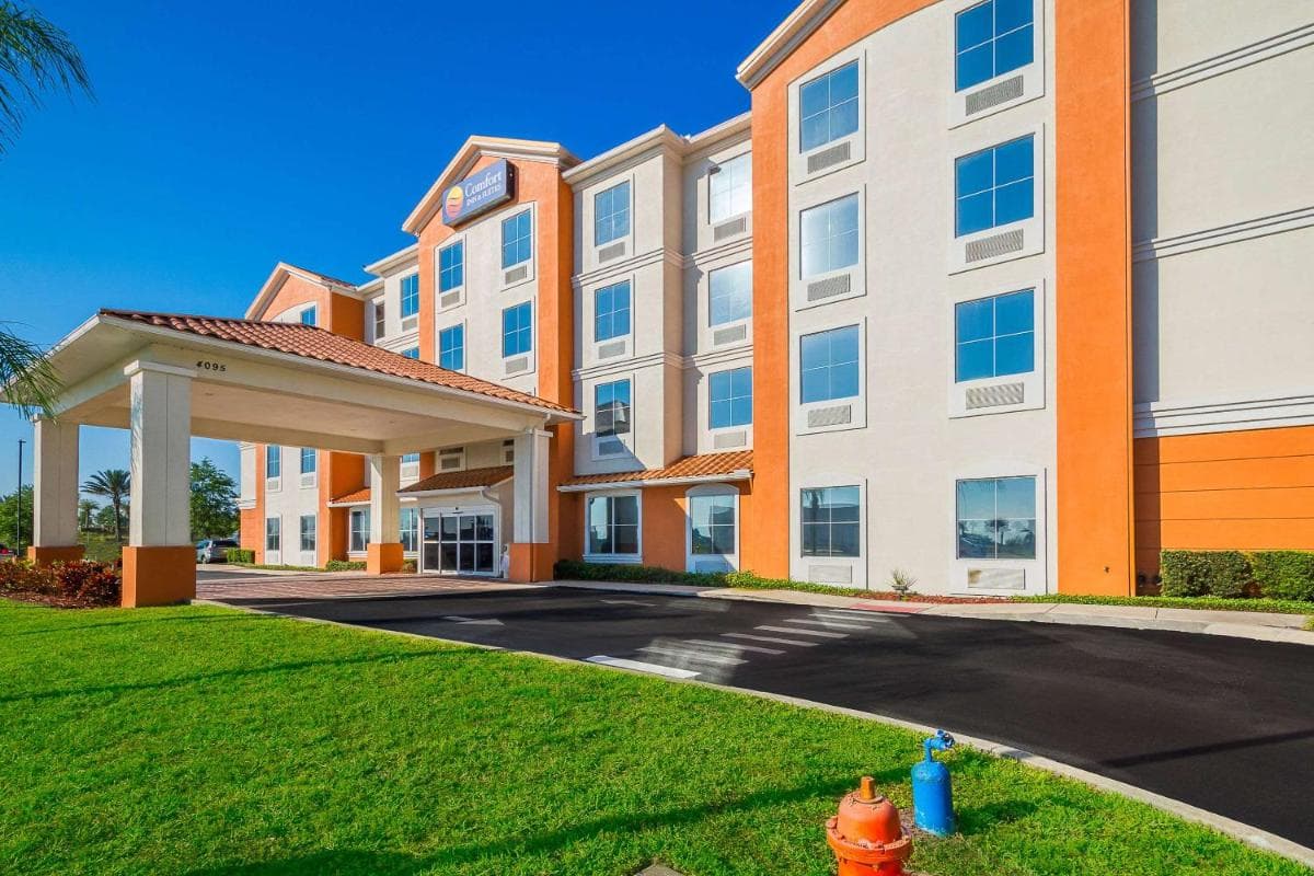 Comfort Inn & Suites Maingate South featured exterior or lobby in Davenport, FL — similar hotel