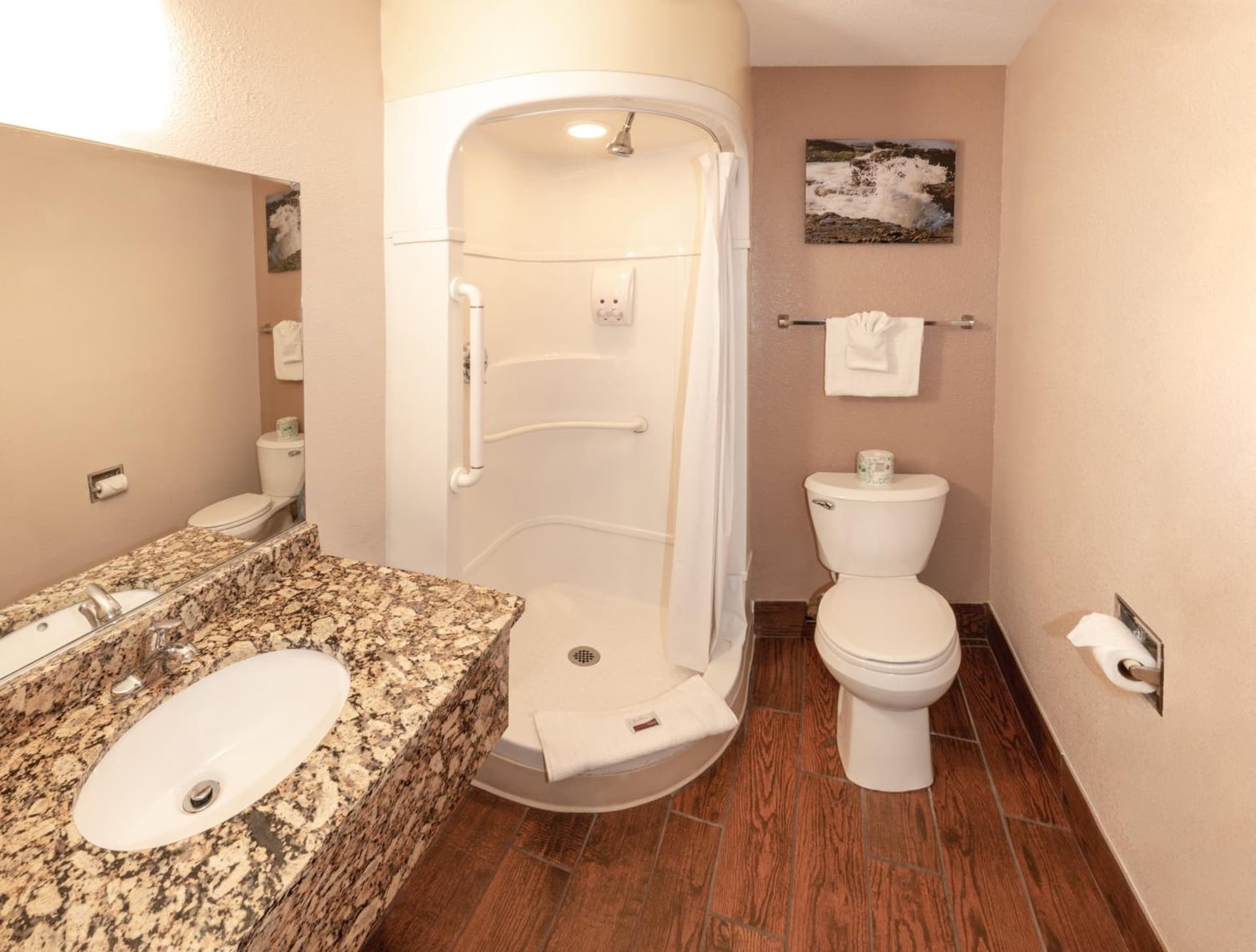 Econo Lodge Inn & Suites Yuma interior in Yuma, AZ — gallery photo 2