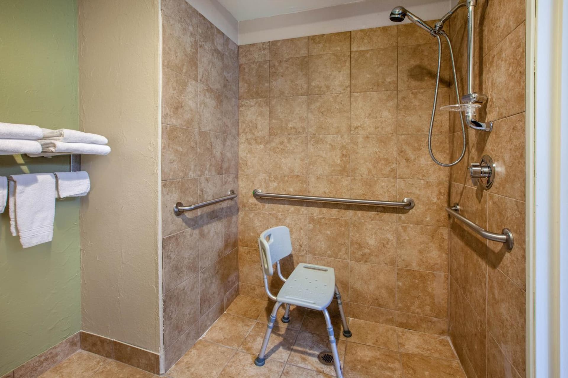 Baymont by Wyndham Grand Rapids Airport gallery photo in Grand Rapids, MI — image 29