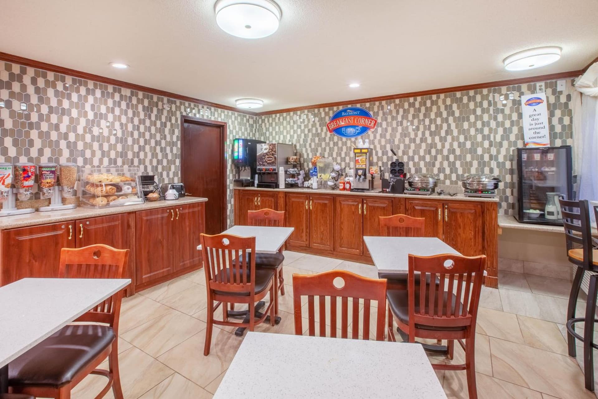 Baymont by Wyndham Grand Rapids Airport gallery photo in Grand Rapids, MI — image 7