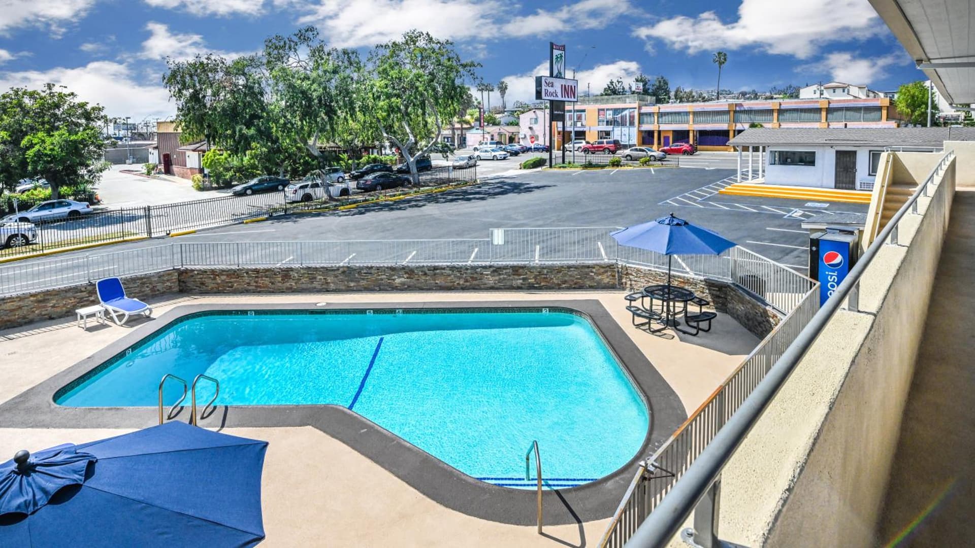Sea Rock Inn - Long Beach property views in Long Beach, CA — gallery photo 3